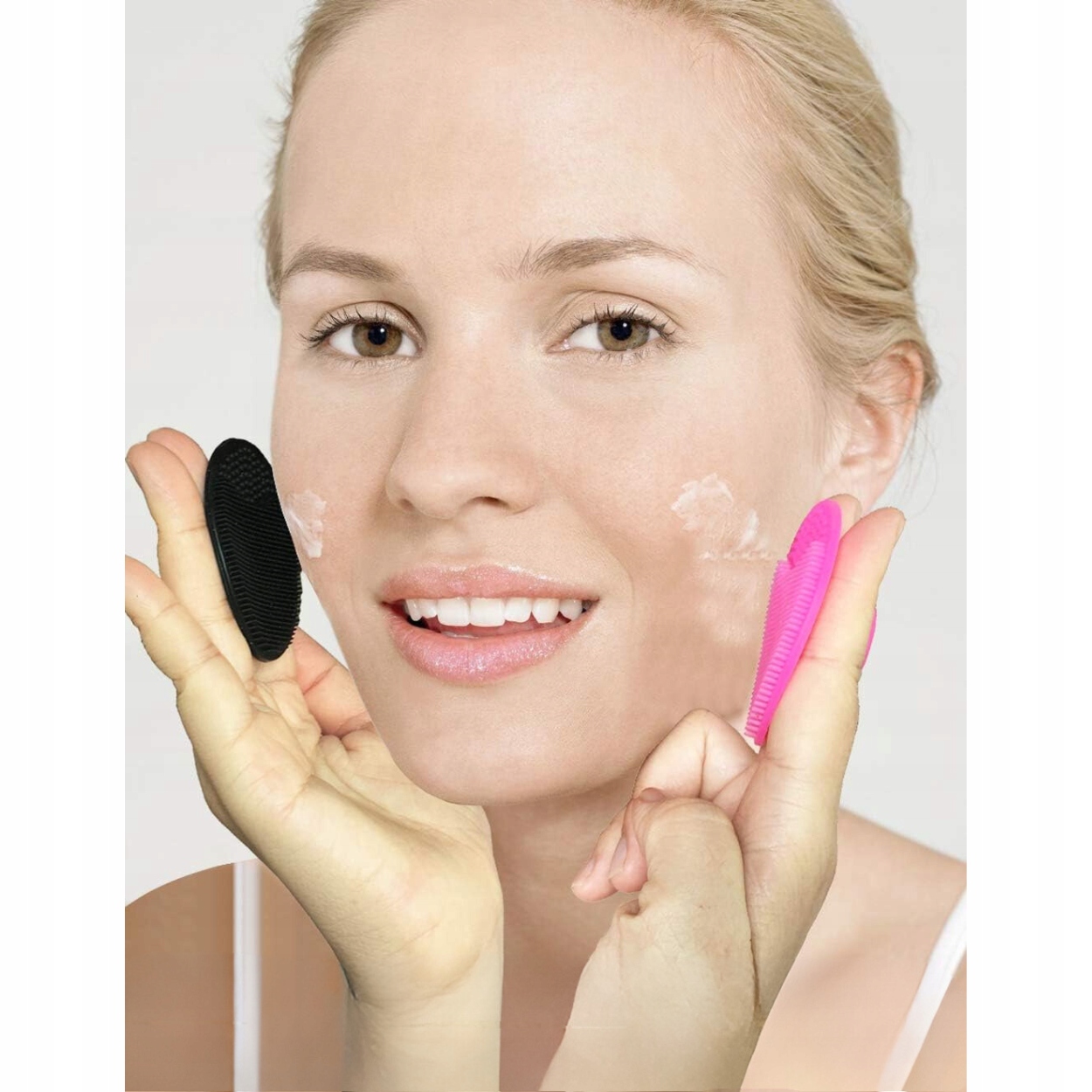 PŁATEK SILIKONOWY SZCZOTKA DO MYCIA I MASAŻU TWARZY PEELINGU OCZYSZCZANIA Zasilanie ręczne