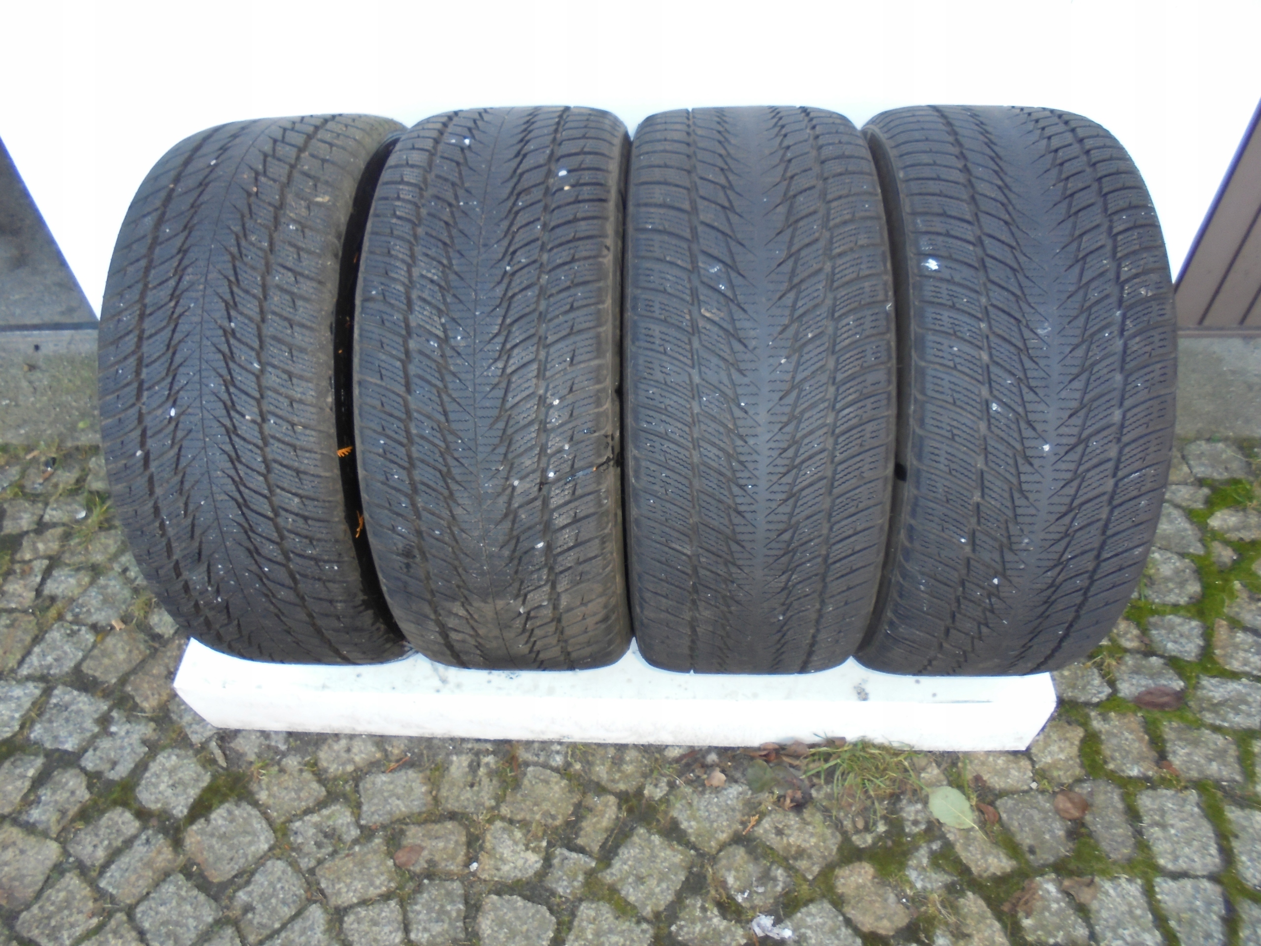 OPONY ZIMOWE FORTUNA 255/45 R18 !!! (U608)