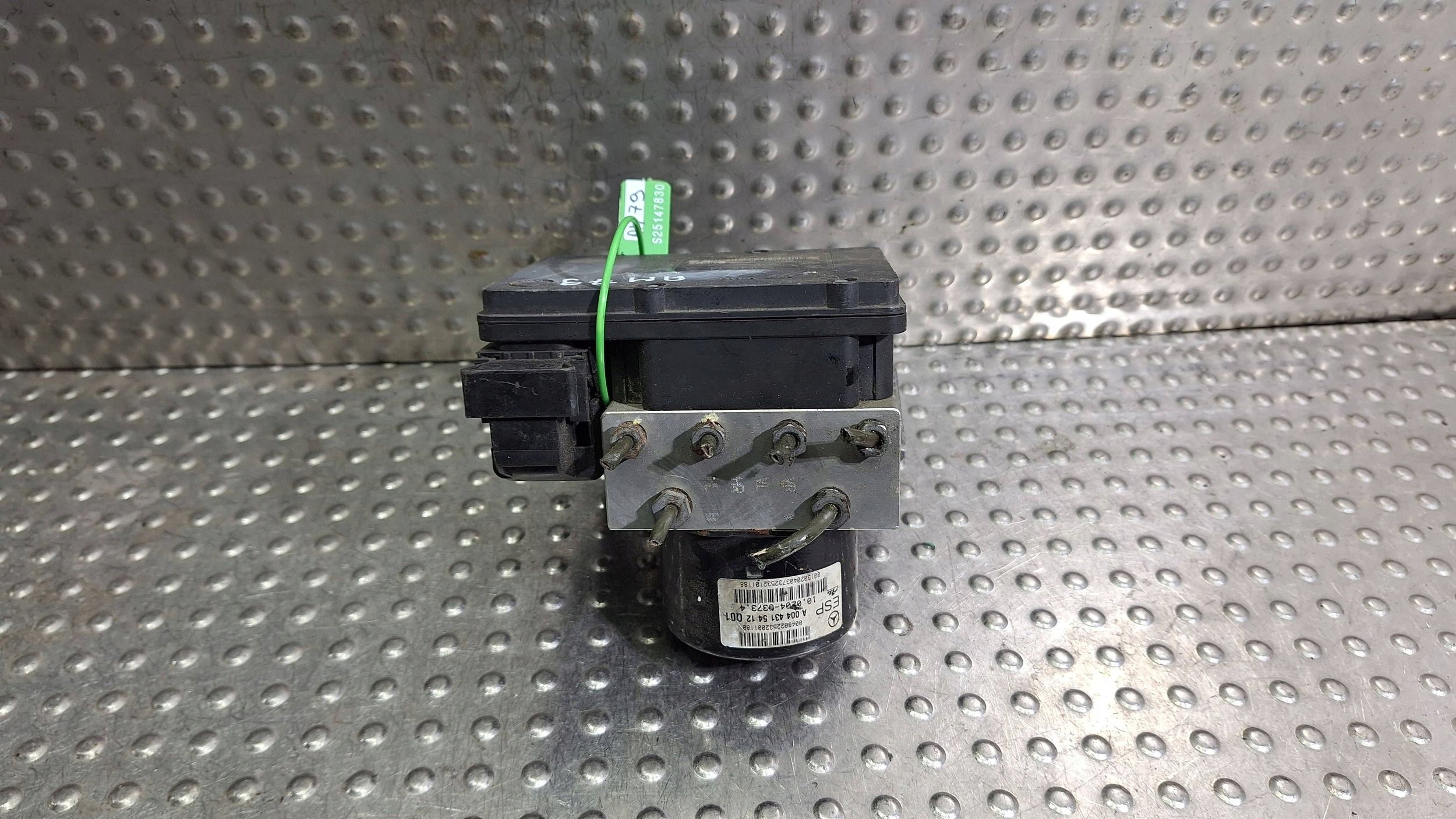 pump control unit ABS A0044315412 A2095451432 MERCEDES W203 CLK W209