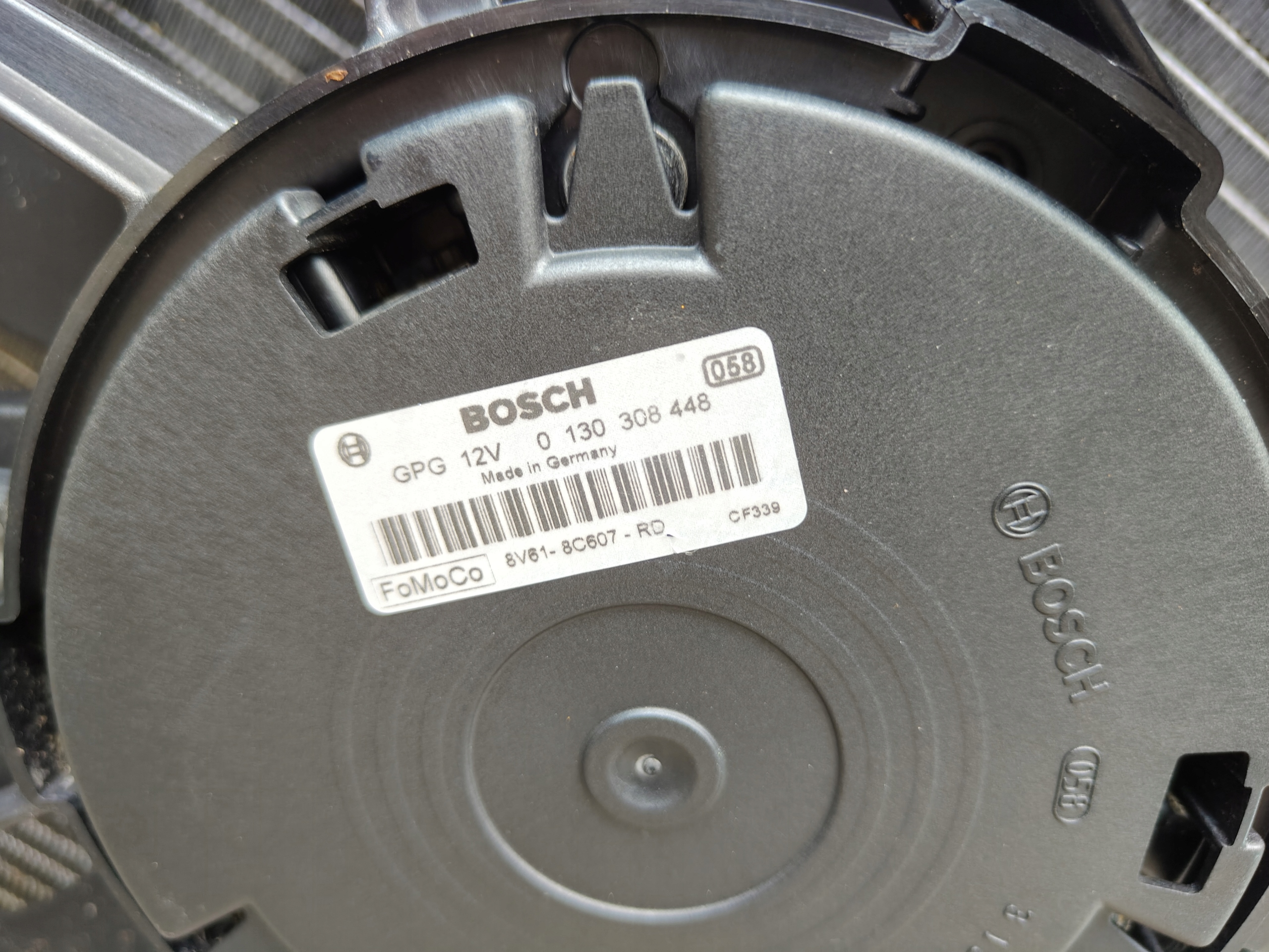FORD FOCUS MK3 2.0 TDCI radiator complete fan 8V619L440AC