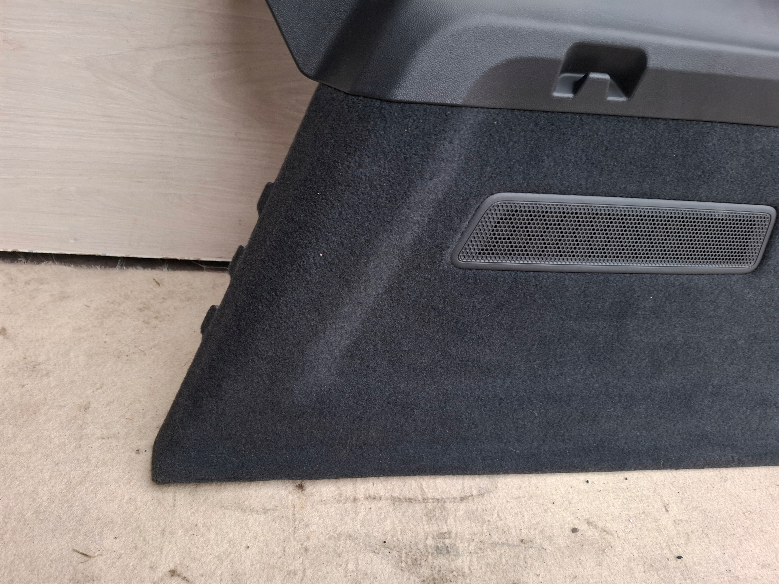 PORSCHE CAYENNE III 19r 9Y boot upholstery right 9Y0867038G
