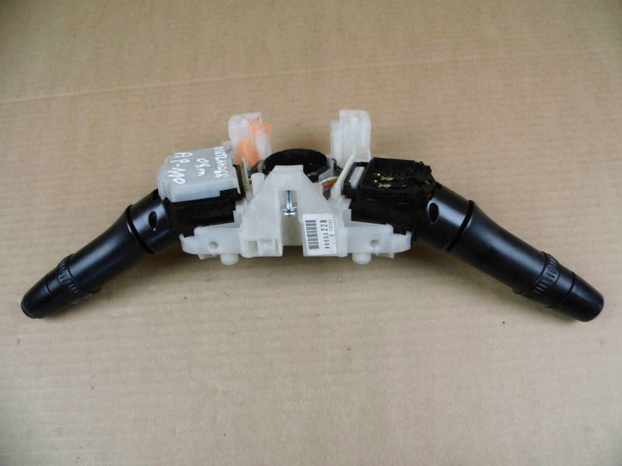 Mitsubishi Outlander DEVIO LUCI DEVIO Pulsante interruttore luci 8600A228