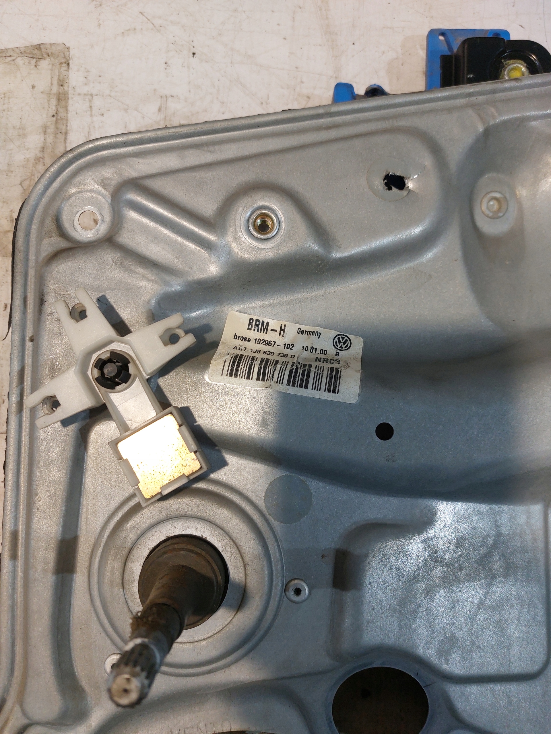 window regulator right rear part VW BORA