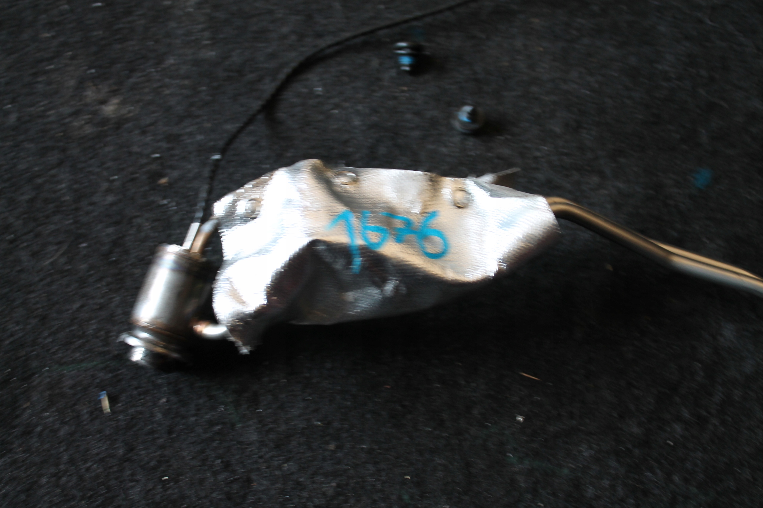 1676. injector ADBLUE 05L131113K