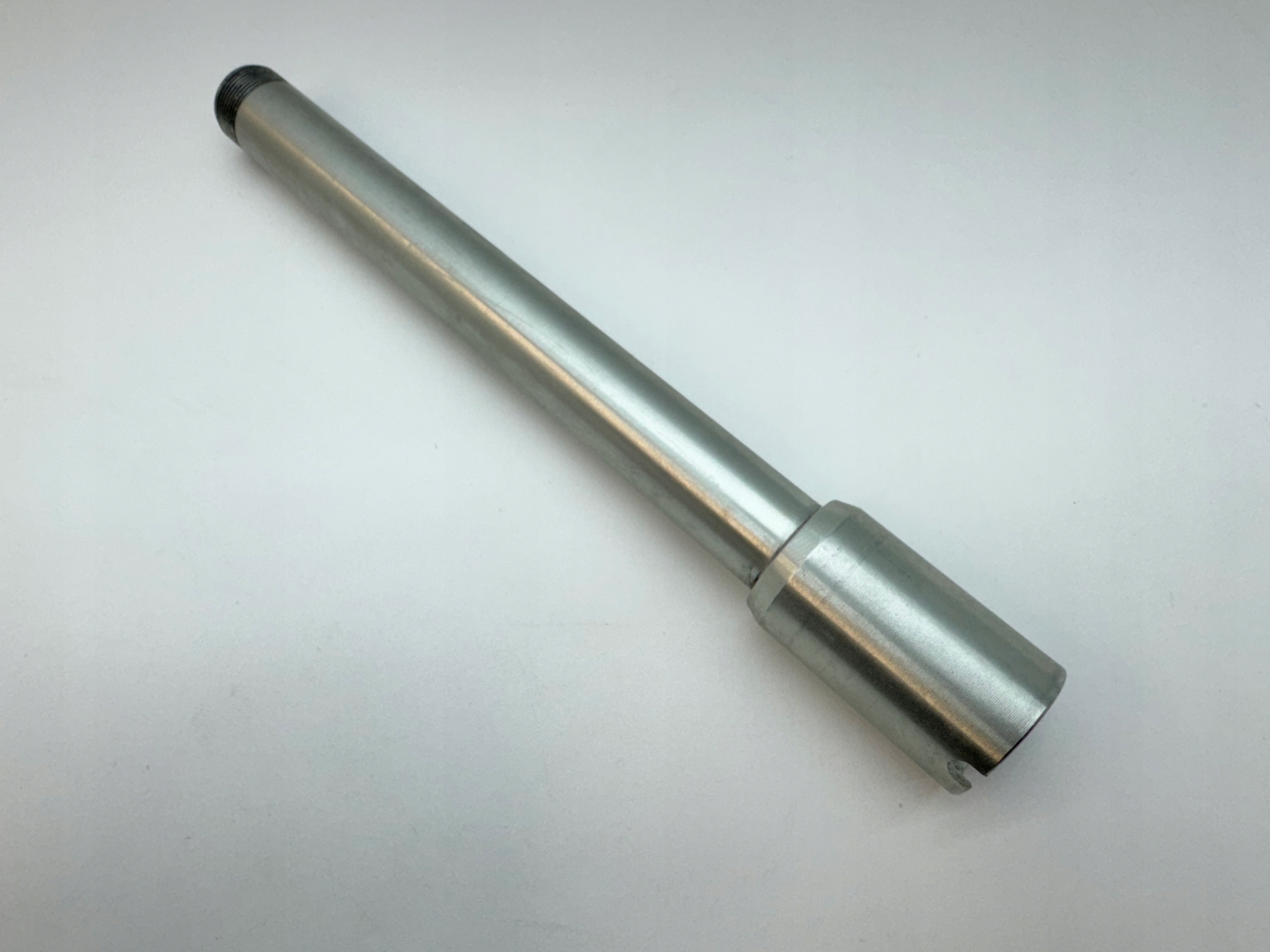 DUCATI PANIGALE V4 OŚKA OS PRZÓD