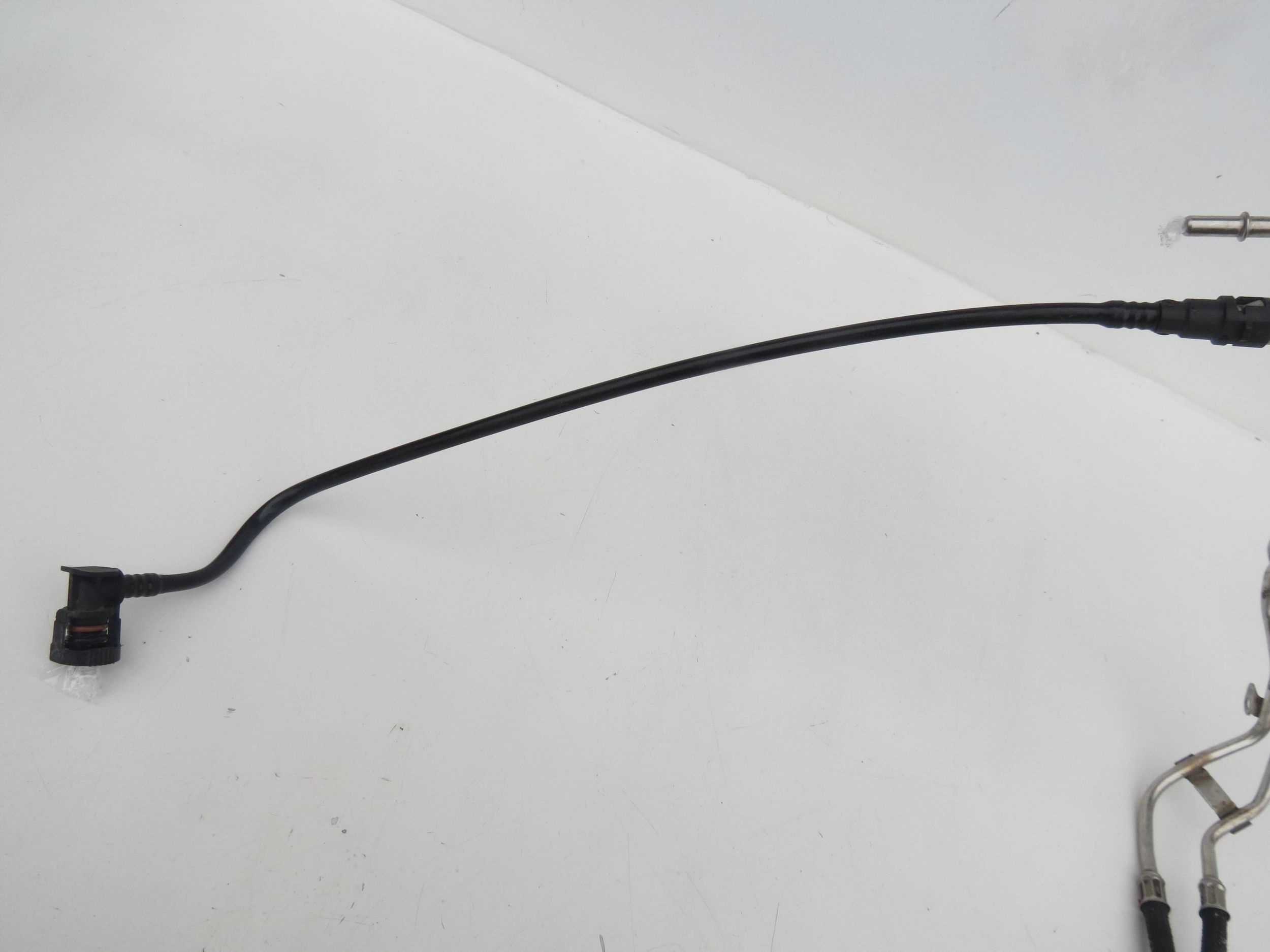 fuel hose VOLVO XC90 4.4 V8