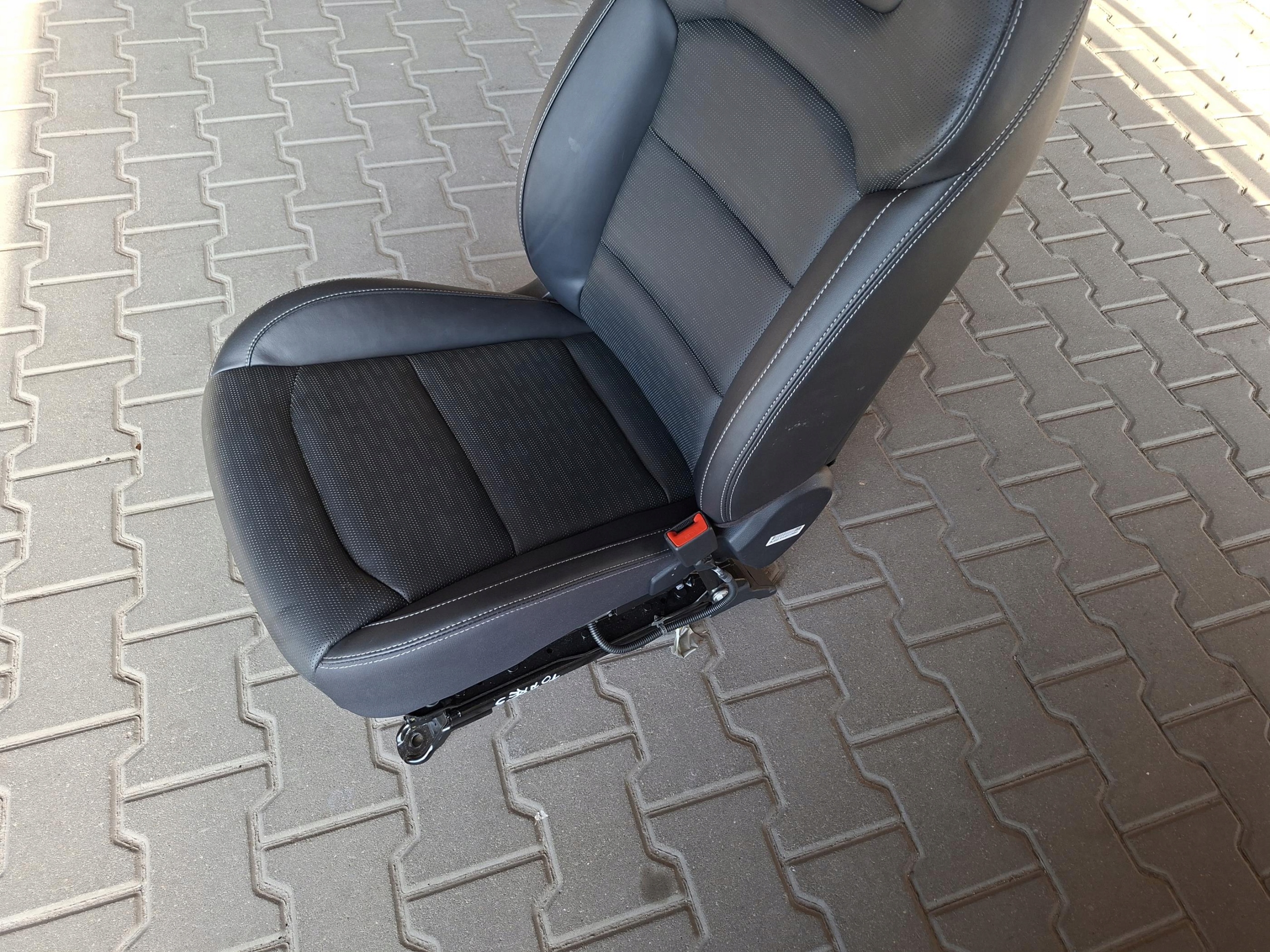 seat front front right complete electrical SSANGYONG KGM TORRES EVX