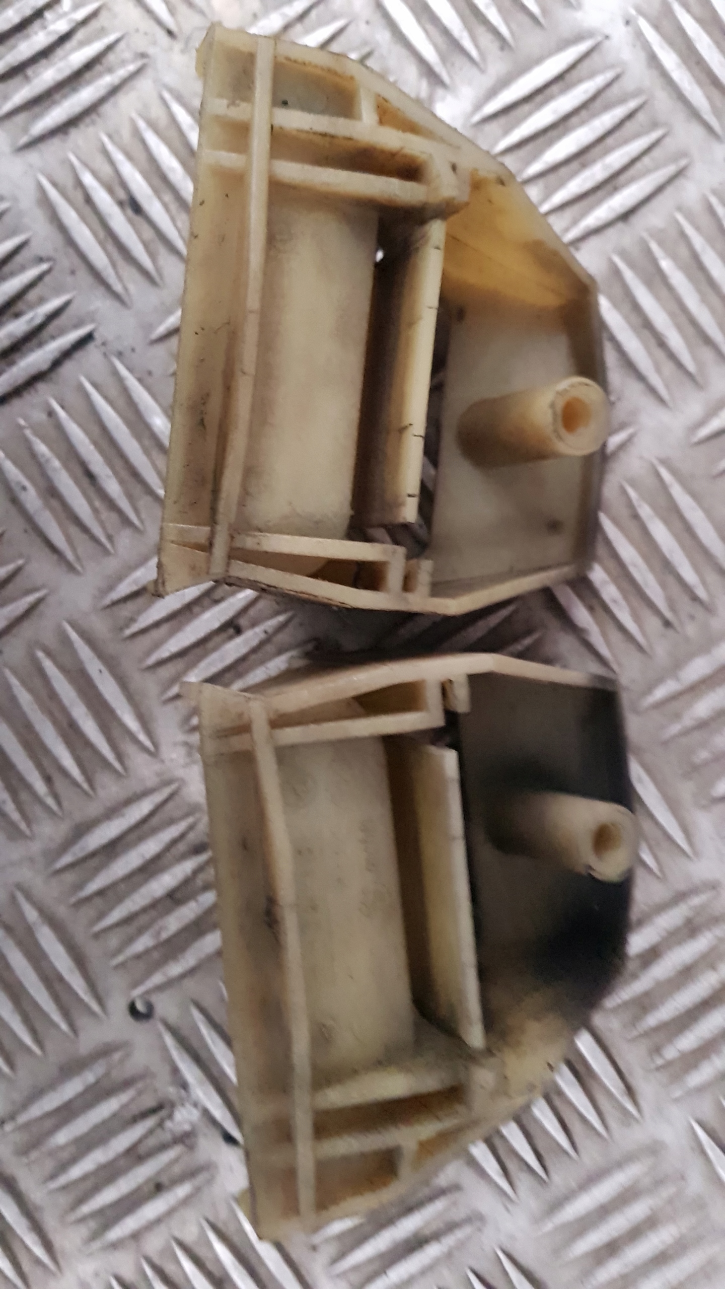 BMW E39 MOCOWNIE radiator left right