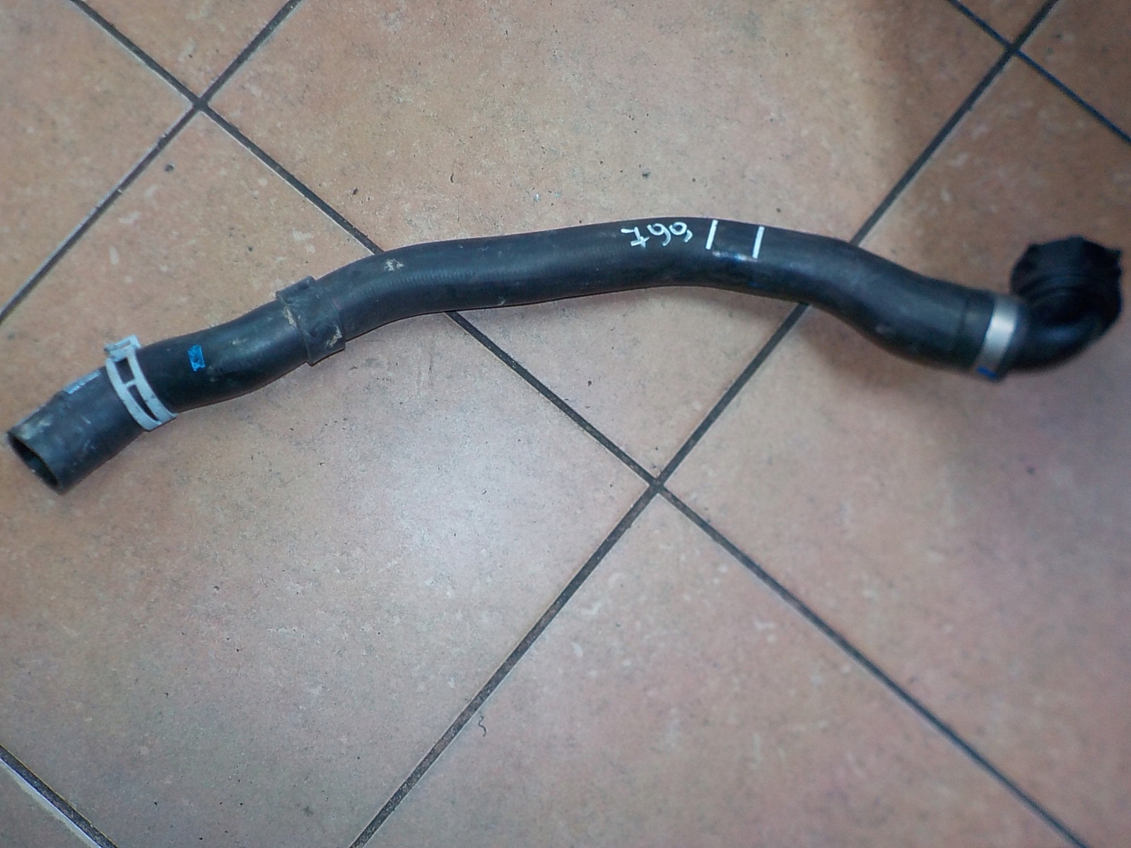 ВОДЯНОЙ ШЛАНГ XC40 II 2.0 32222081