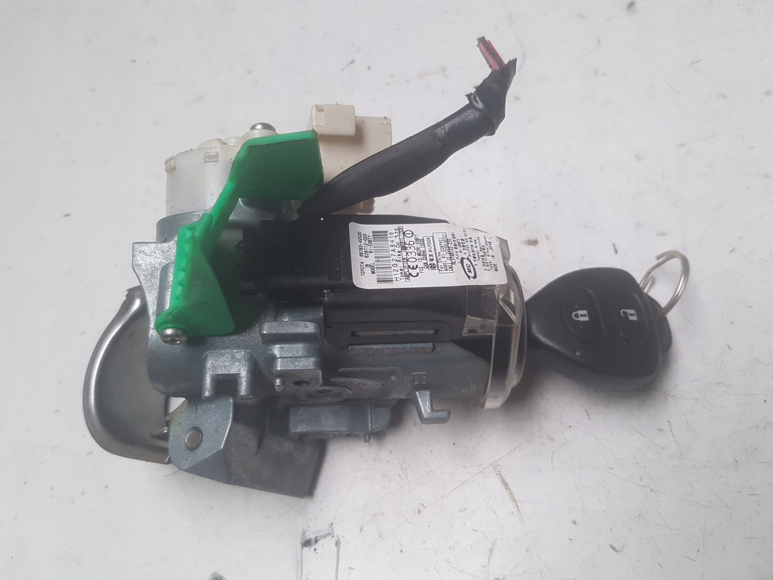 TOYOTA AURIS 1 и 06-12R ключ зажигания