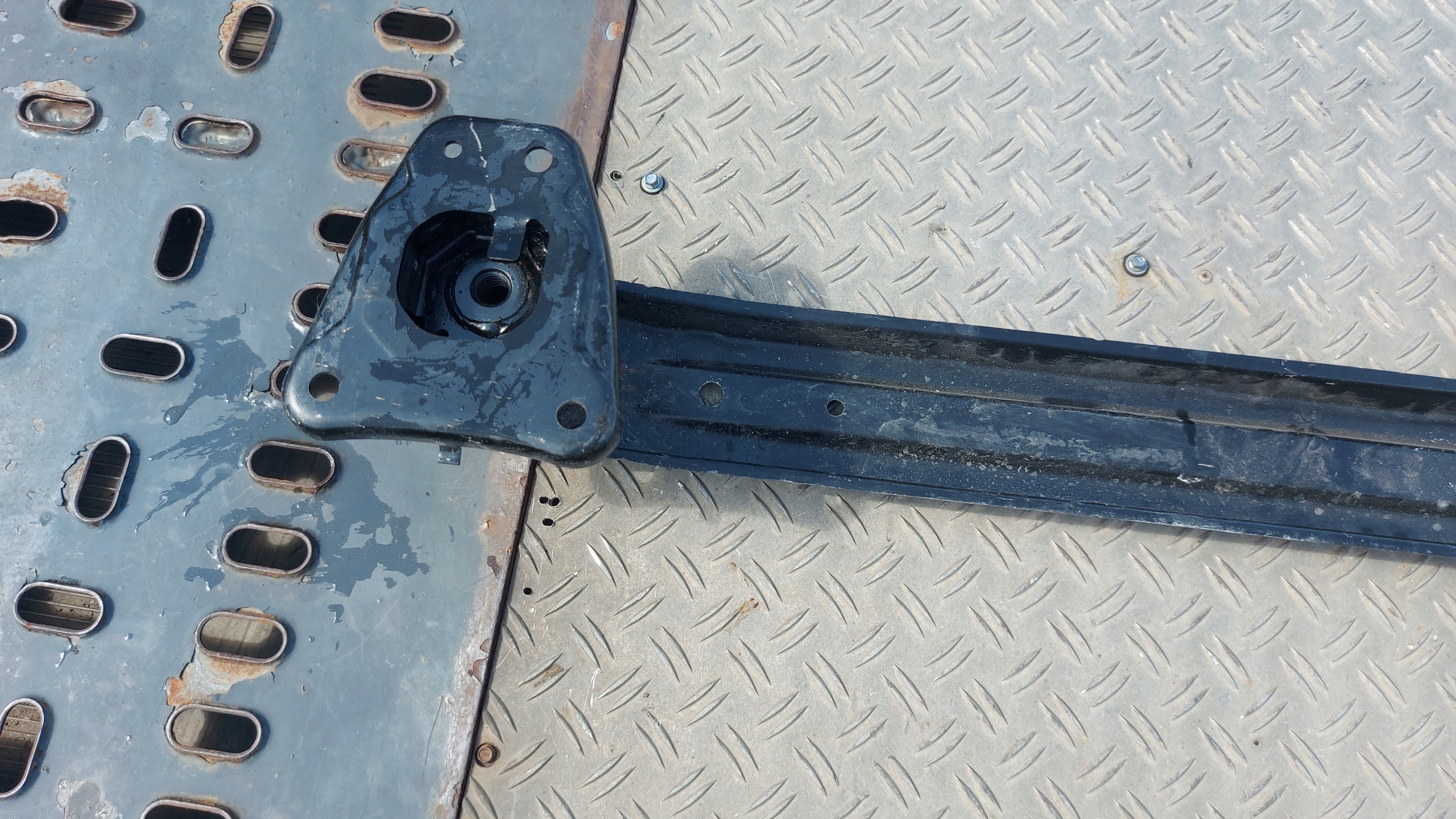 bumper support rear part rear TOYOTA COROLLA E21 sedan
