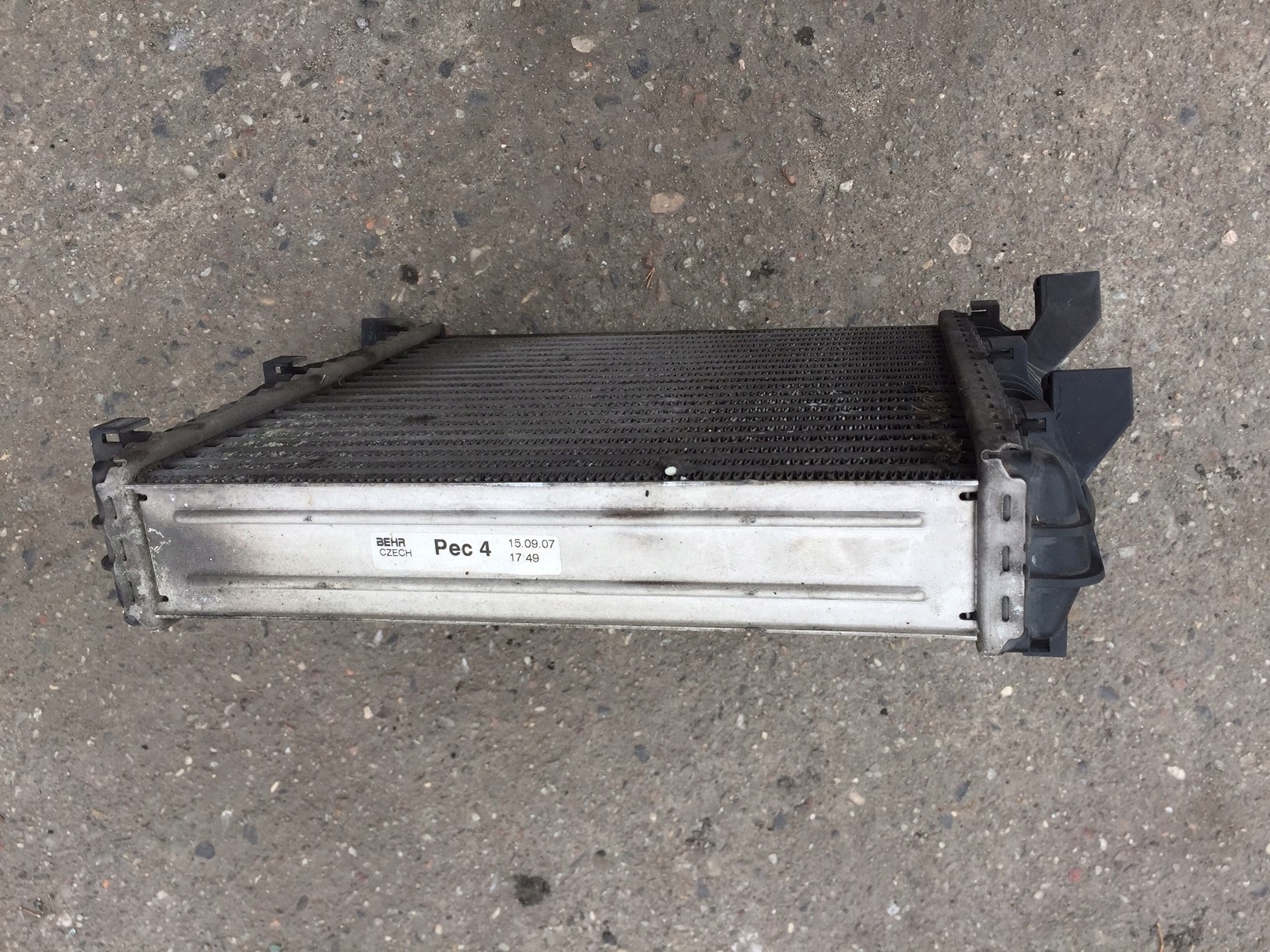 AUDI Q7 4L 4.2 TDI intercooler left 7L0145803C