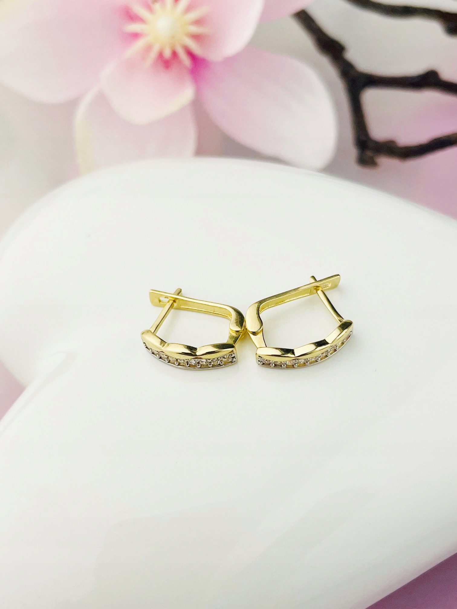 Zlaté náušnice volánek se zirkony