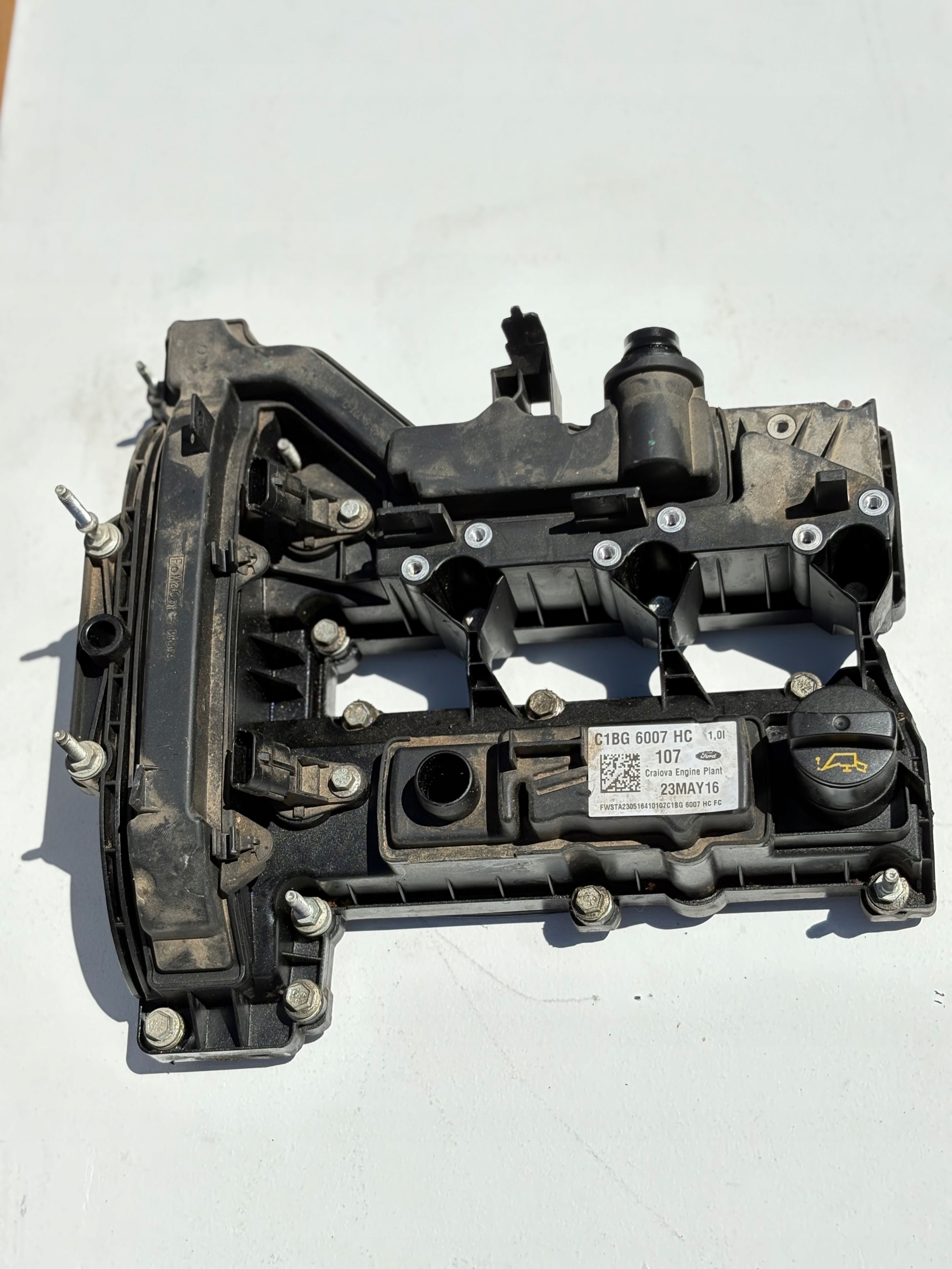 FORD TRANSIT COURIER 1,0 ECOBOOST Abdeckung der Ventile C1BG6007HC