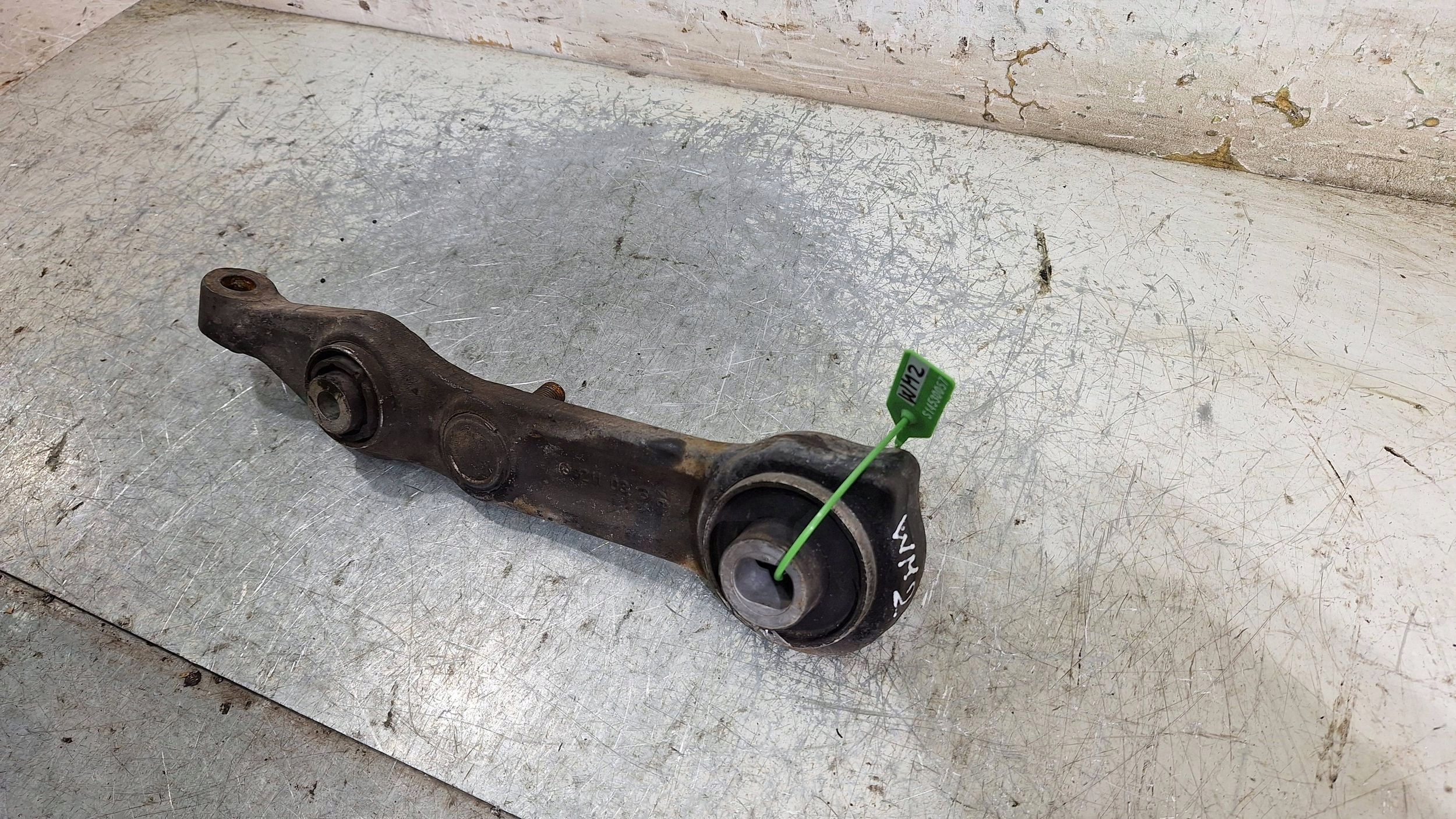 arm right front 21103 MERCEDES E W211