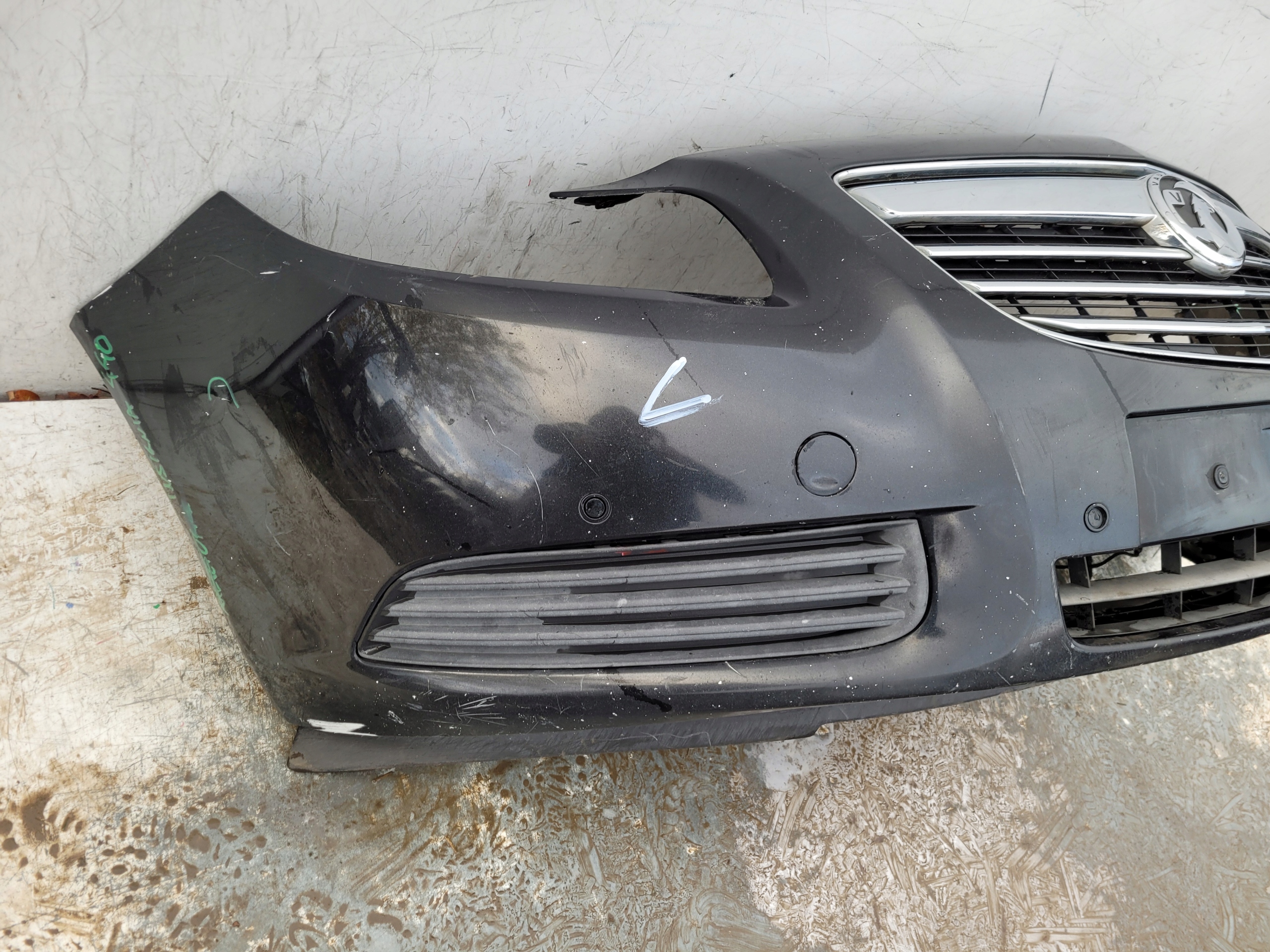 Opel Insignia A 1 und 08-13 Frontstoßstange vorne