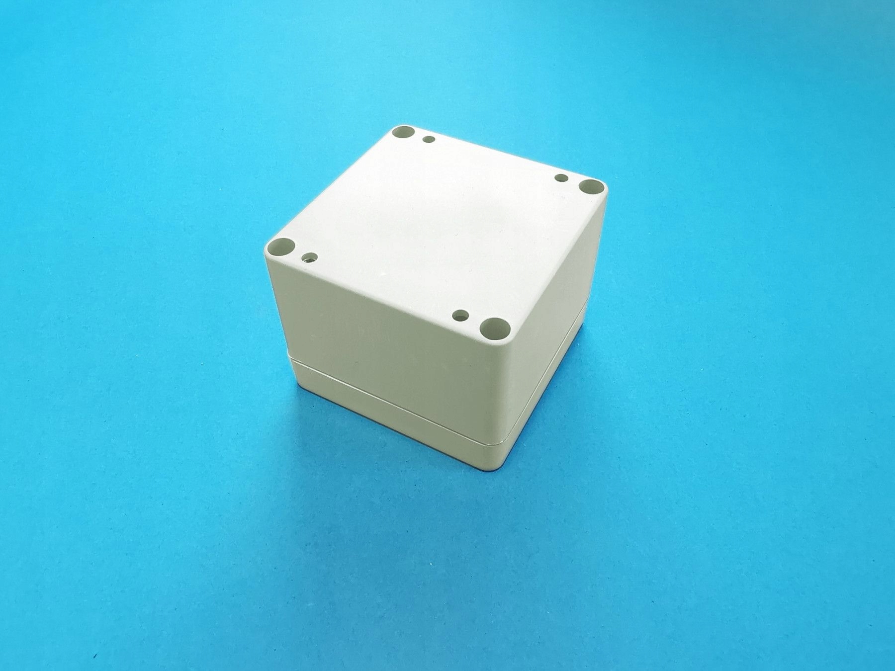 

Obudowa hermetyczna 80x80x60mm OBH29