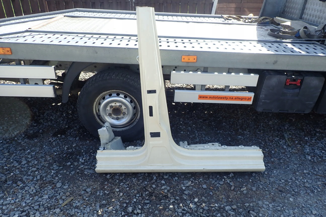 VW Touran II 2011-2015 ПОРІГ СТІЙКА B ПРАВИЙ R115