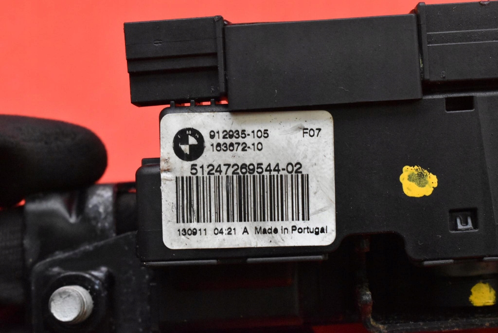 lock bonnet rear part boot 912935-105 BMW F11 13-17