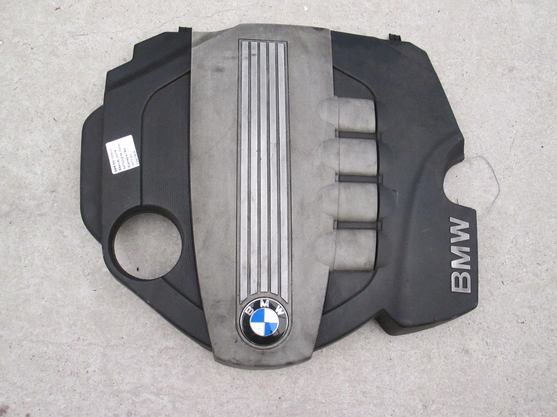 BMW E90 E87 E60 N47 fedél fedél a motrot csomag