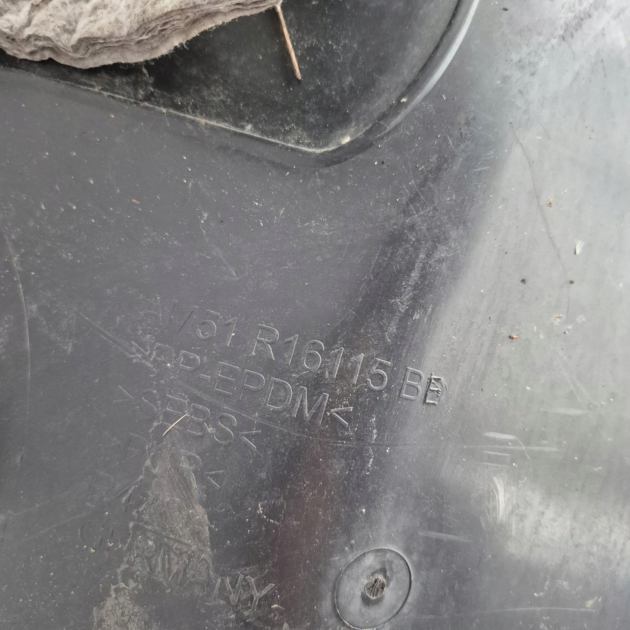 FORD FOCUS III 3 MK3 10-18 mudguard left front front AM51R16115BE