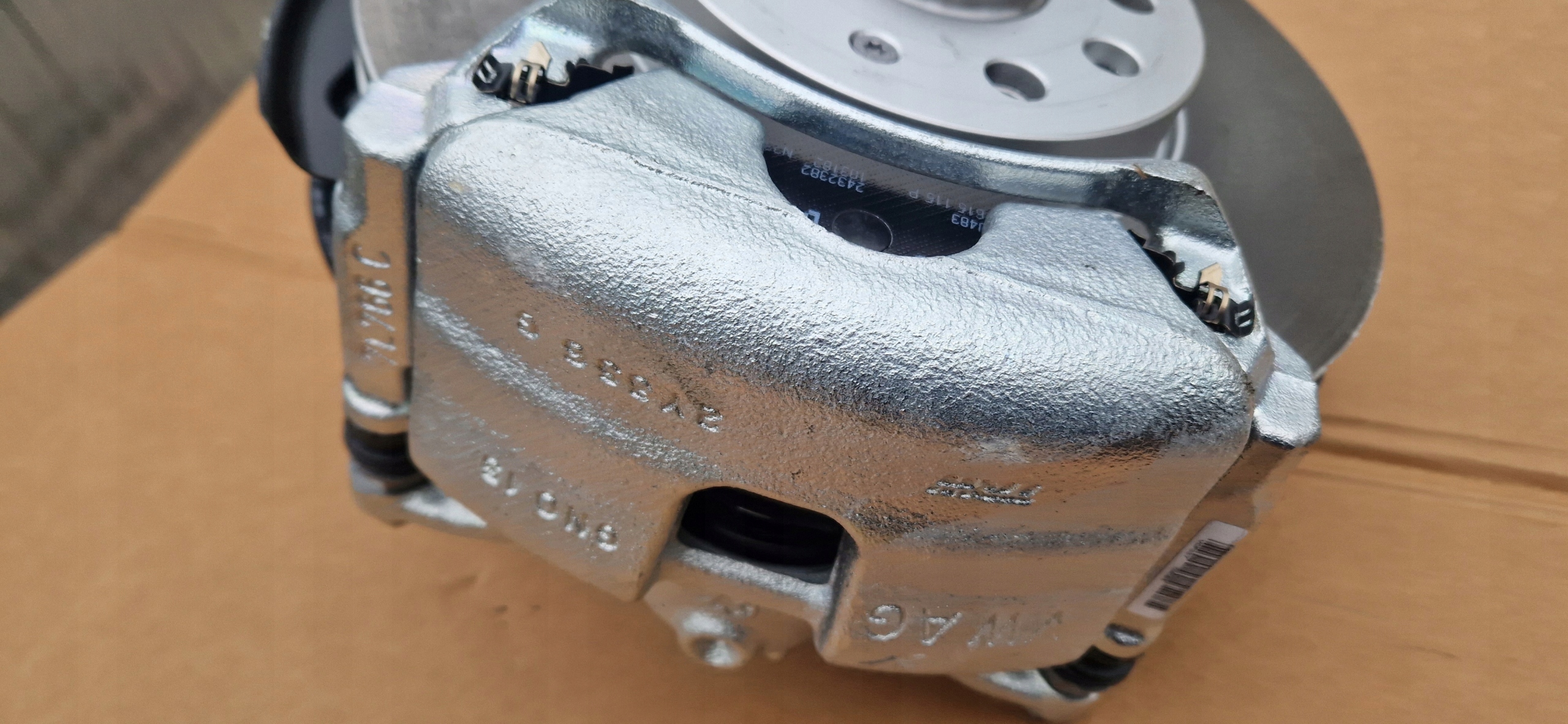 swing caliper disc front left GOLF 8 VIII 1.5 TSI new complete