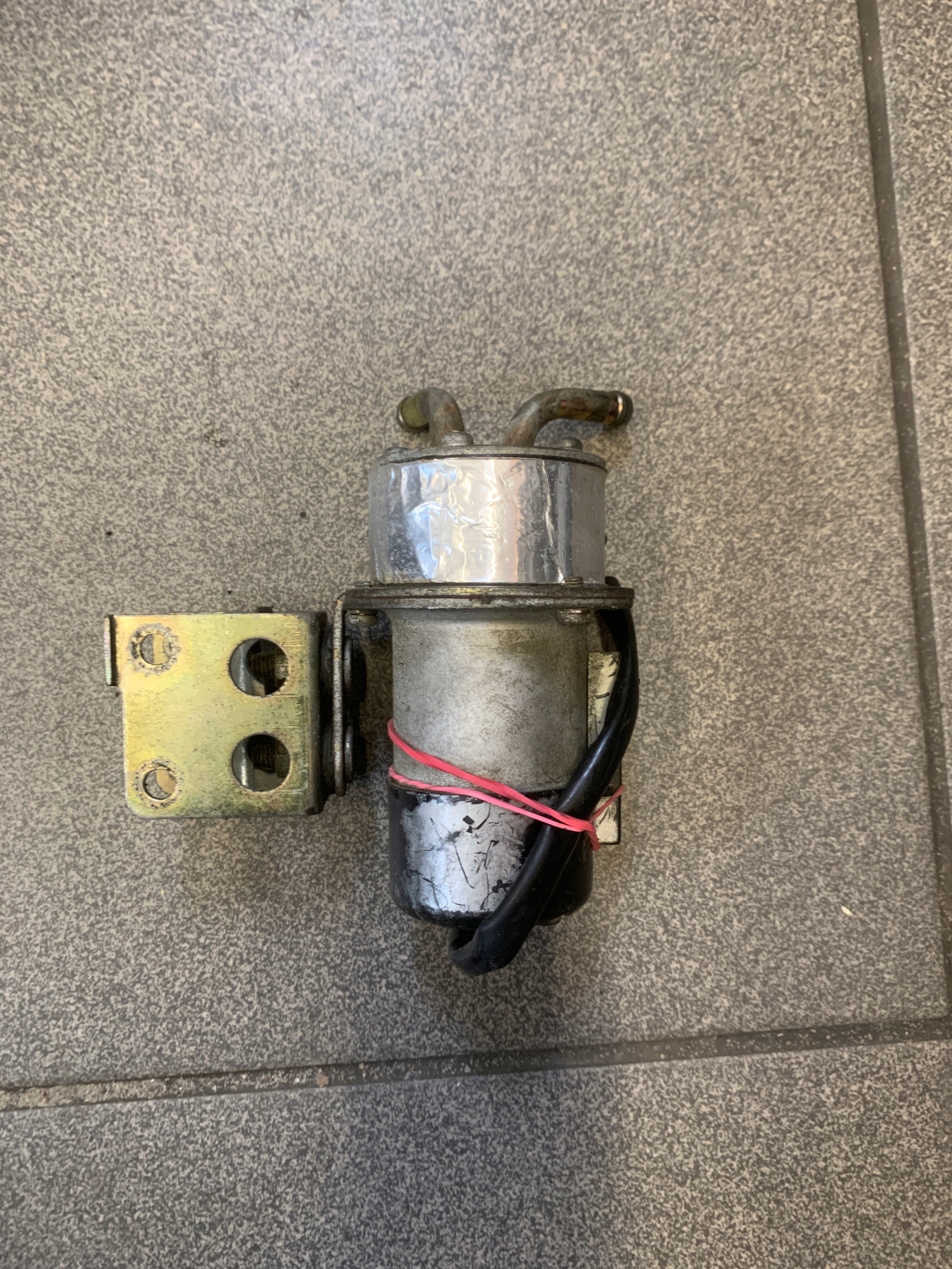 Yamaha FZR 1000 паливний насос