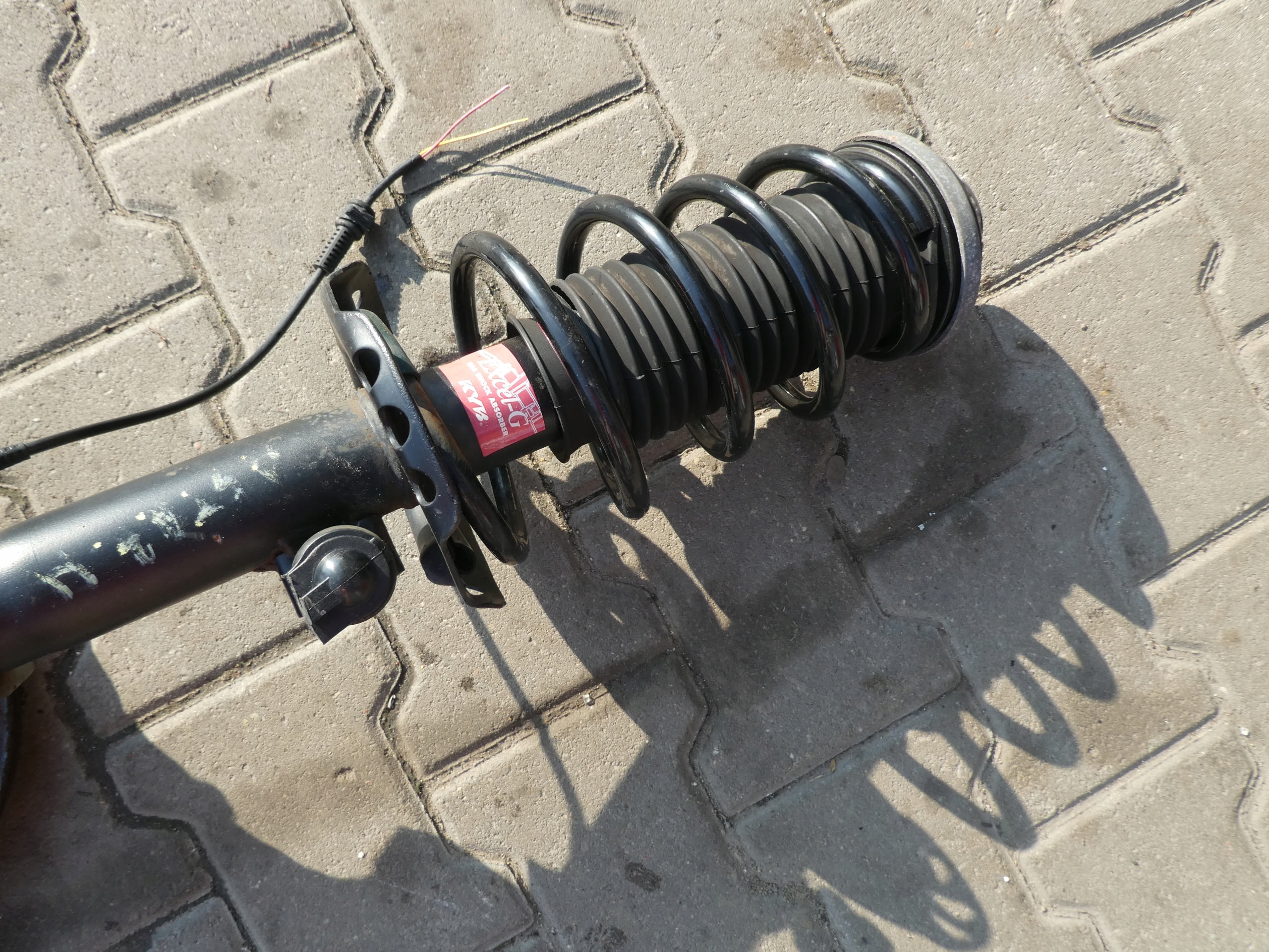 OPEL ASTRA H shock absorber swing right front