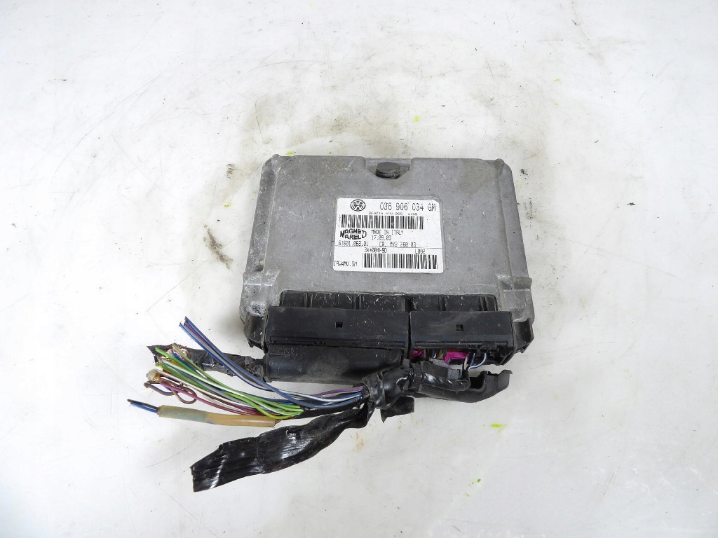 SEAT IBIZA III 1.4B control unit of the engine 036906034