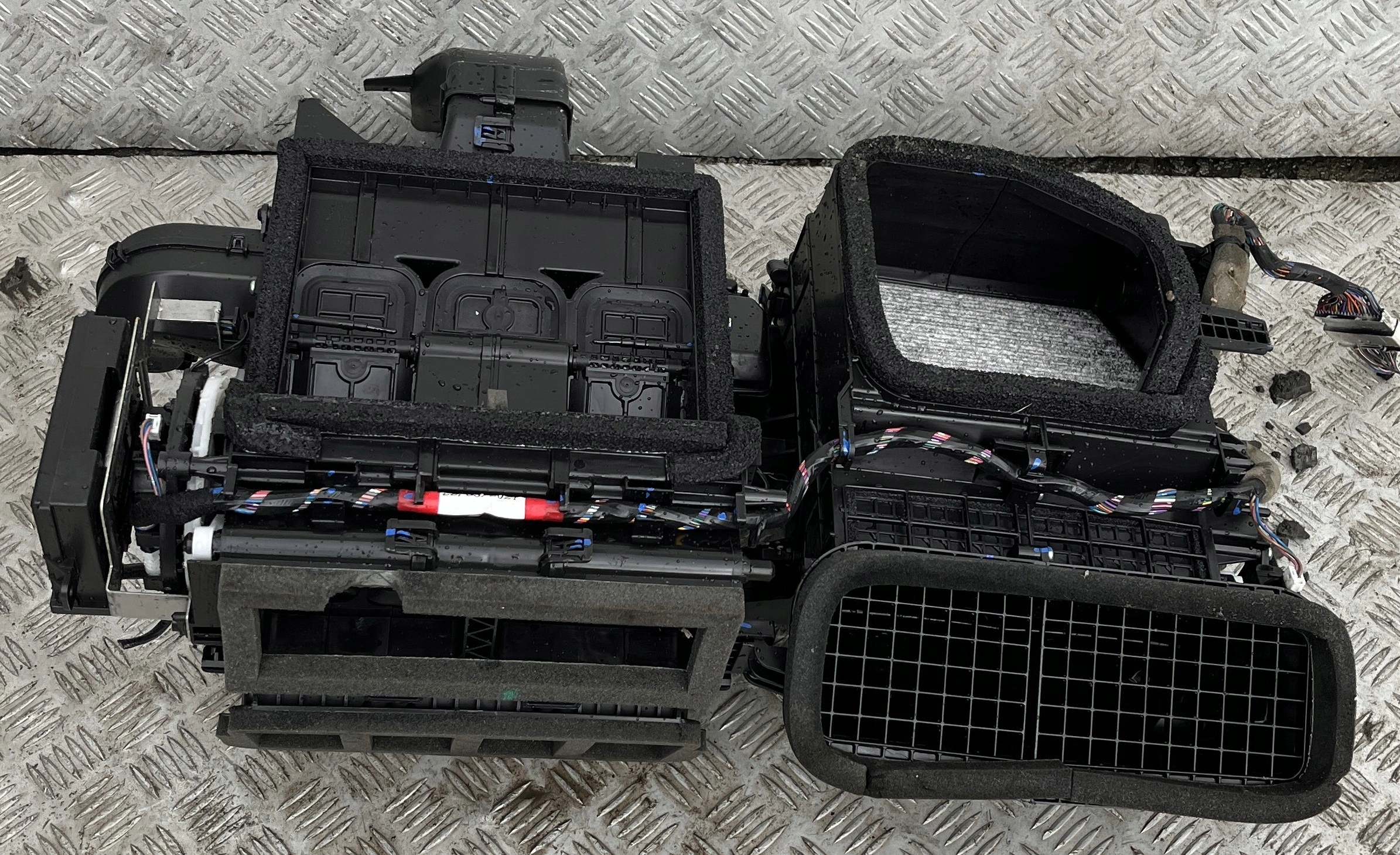 радиатор отопителя renault MEGANE V 5 E-TECH 271105MZ2A