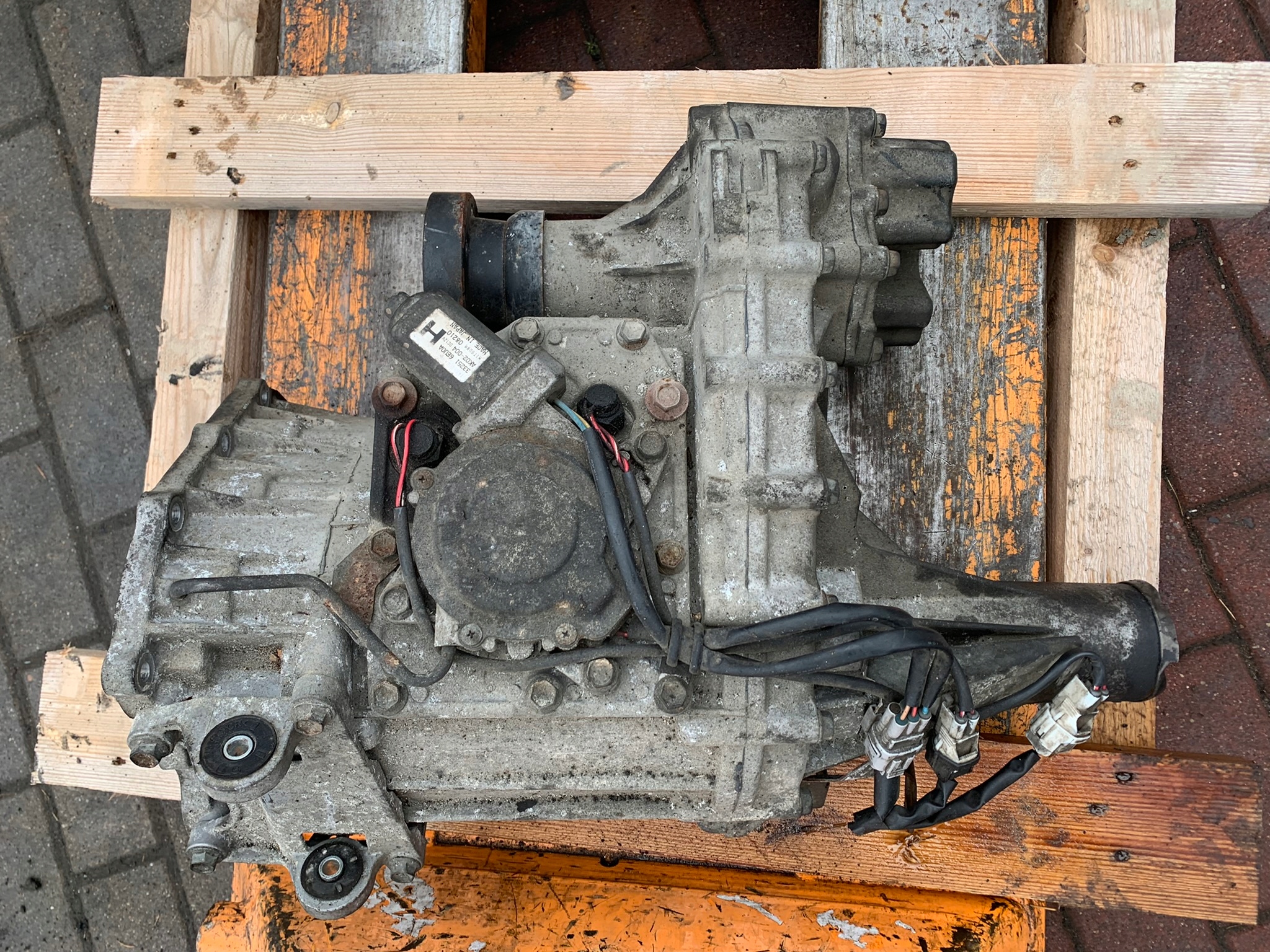 SUZUKI GRAND VITARA II 2.4 редуктор коробки передач T46