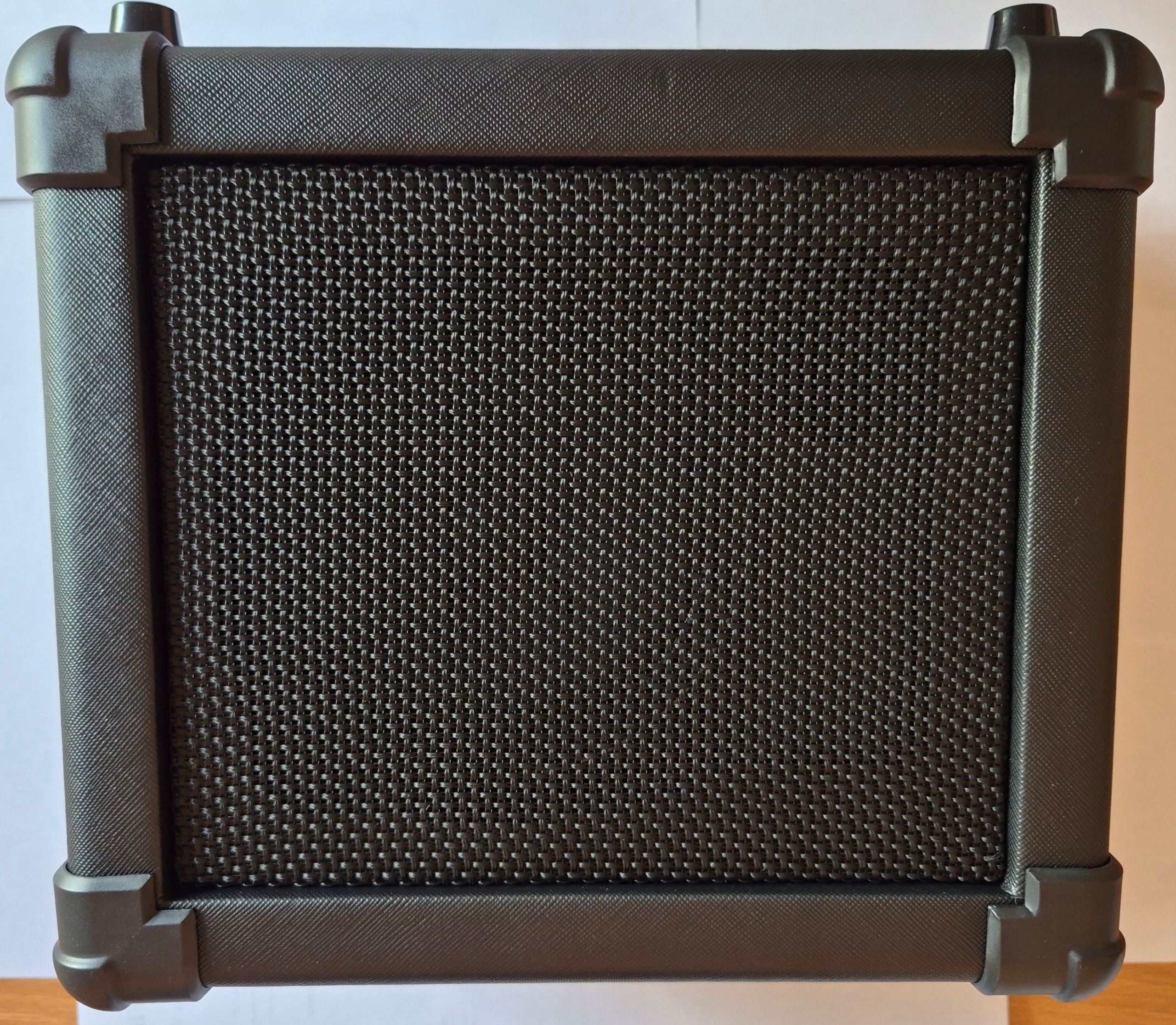 Gitarový zosilňovač Gewa E-10 Neo 10 W