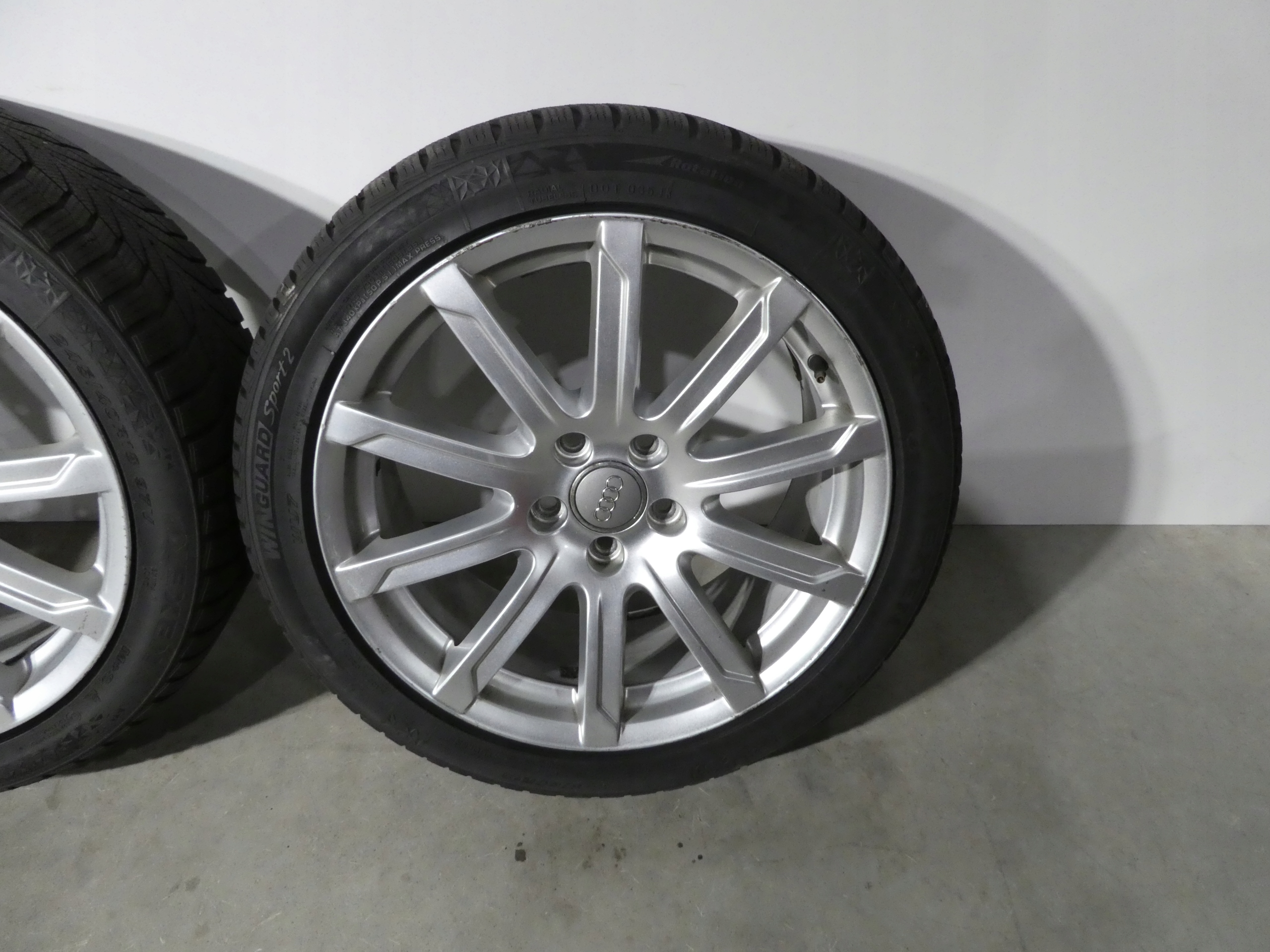 4X wheels discs tyres AUDI 8K0601025AJ 2020R 245/40/18