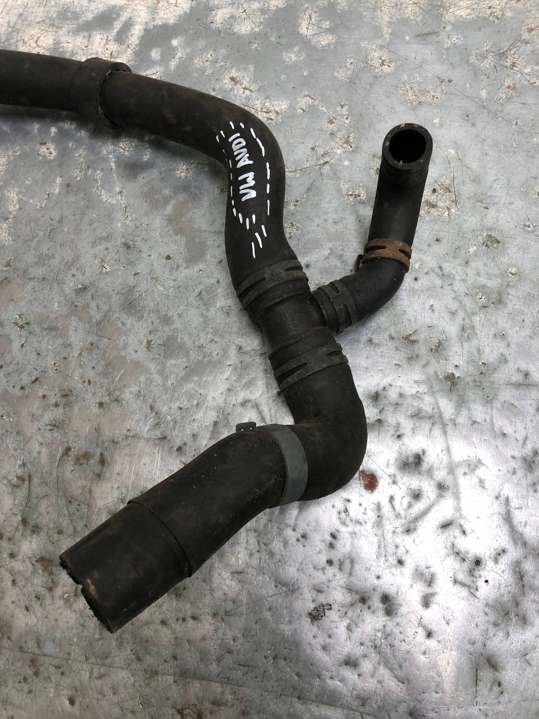 crijevo cijev vode VW SEAT 7N0122051F 5N0122291A