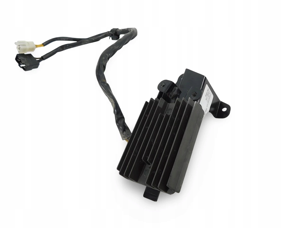 Regulátor Napätia Kawasaki Vn 1600 Mean Streak 04-08 U-11 210661126