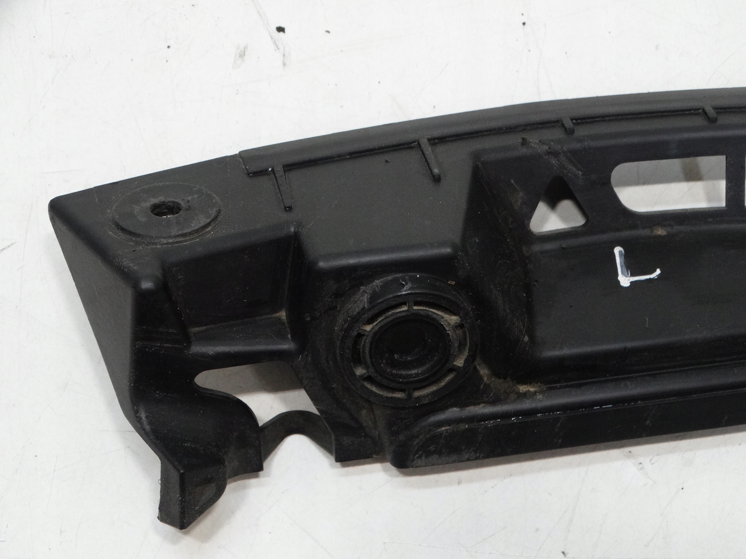 bumper bracket left rear part SKODA OCTAVIA II 1Z9807393