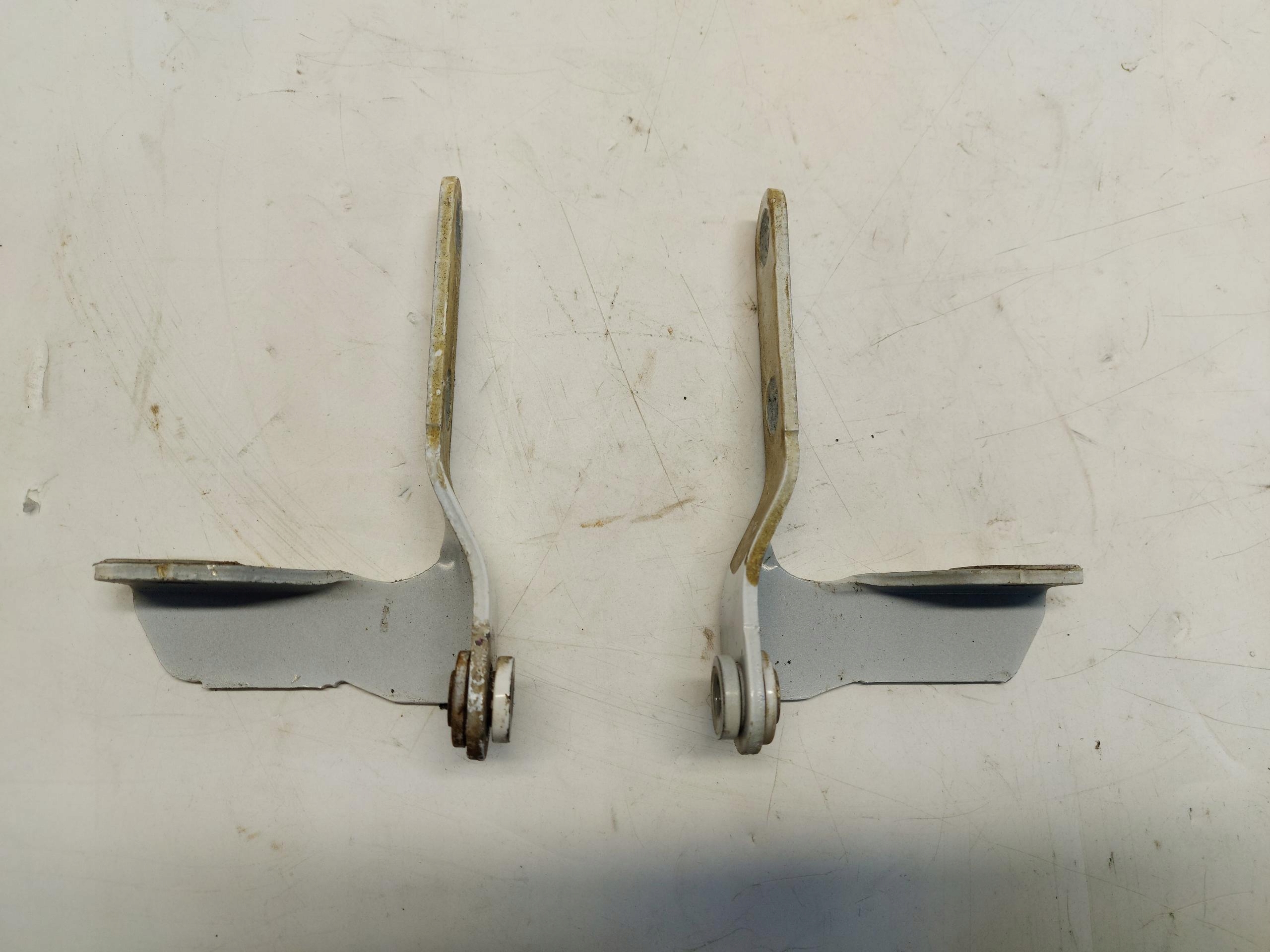 Toyota Hilux VIII hinge bonnet boot left right
