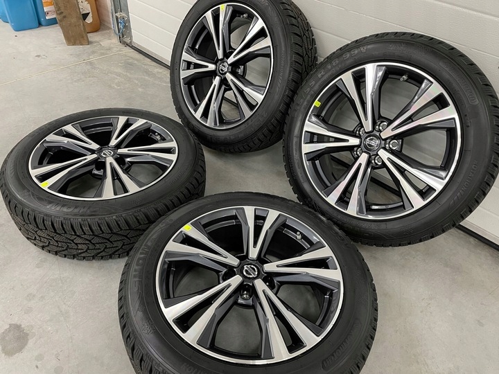 NISSAN QASHQAI KOLA ZIMOWE 215 55R18 CZUJNIKI NOWE Rims type Aluminum