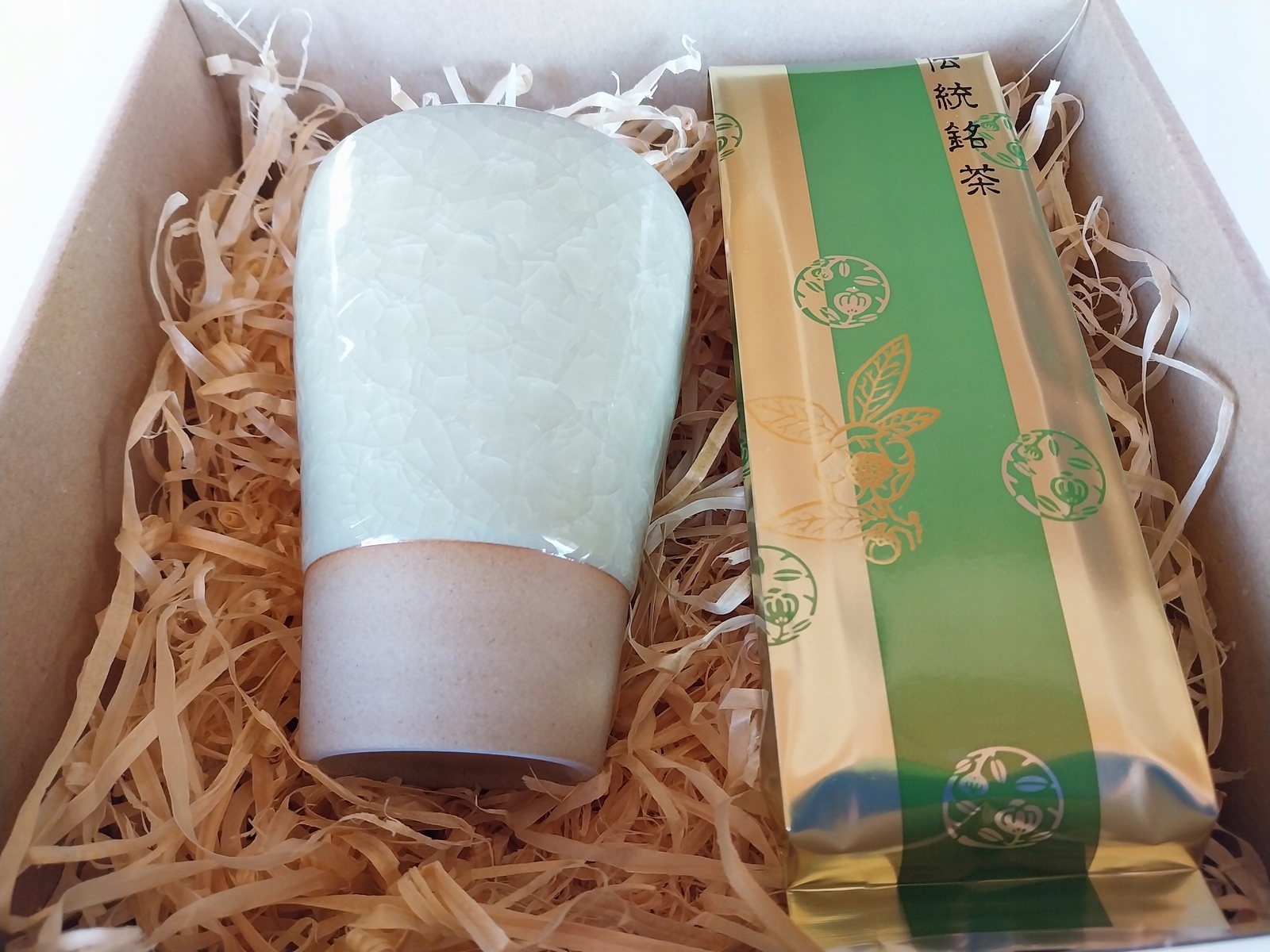 Levně Dárková Sada Hrnek 200 Ml Čaj zelený 100 g, výroba Japonsko originál.