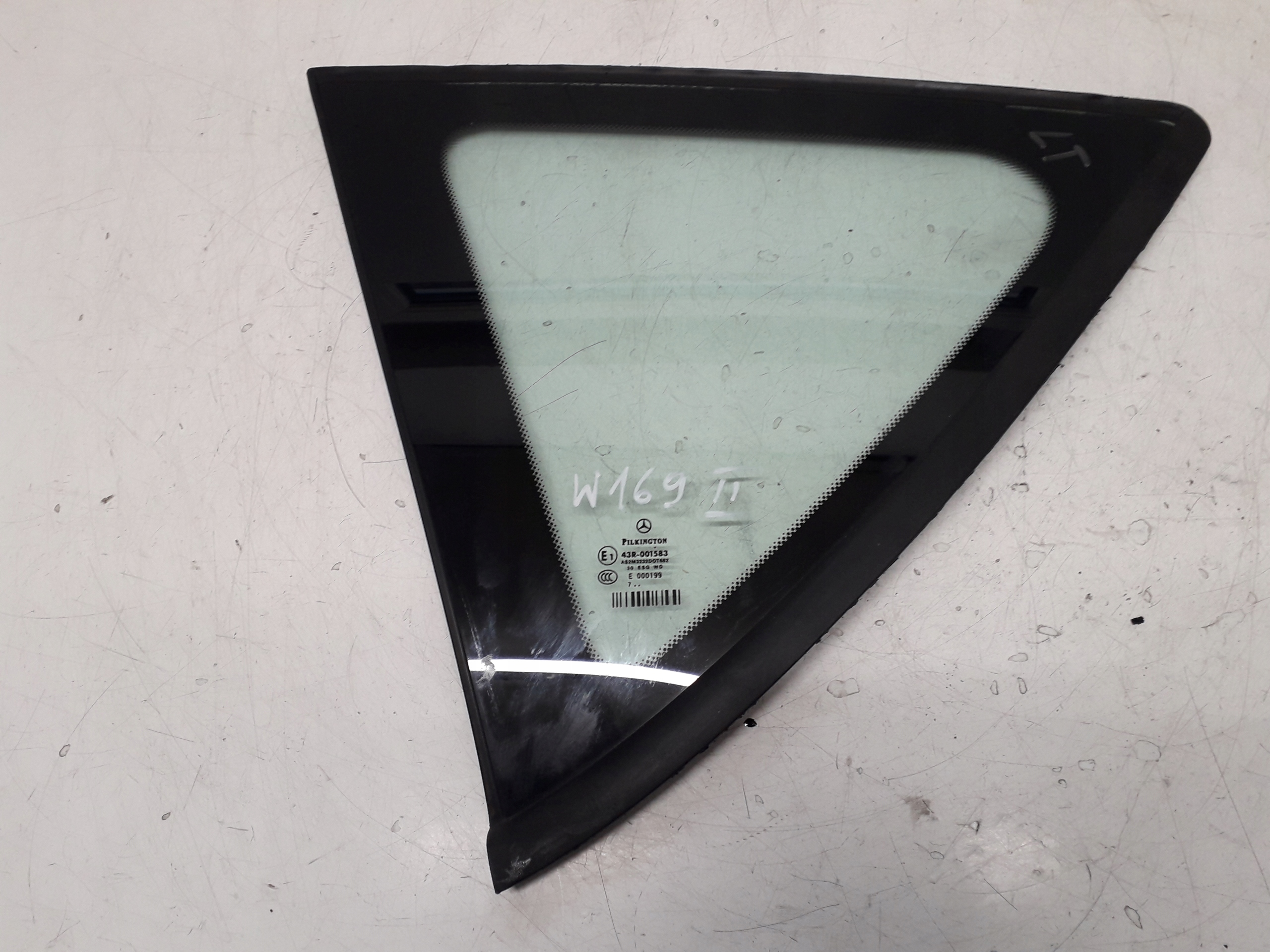MERCEDES A W169 04-12 SZYBA LEWA TYŁ MAŁA
