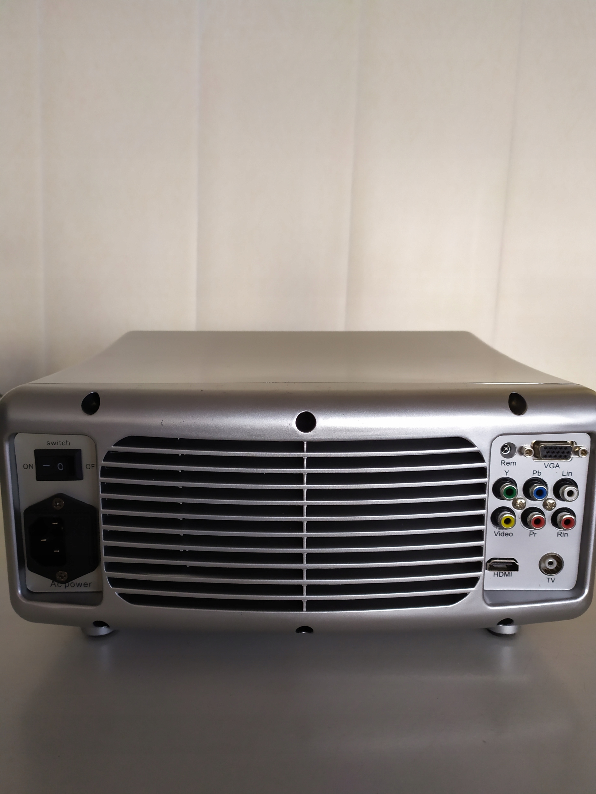 Projektor LCD Klarstein HDMI Technologia wyświetlania brak informacji