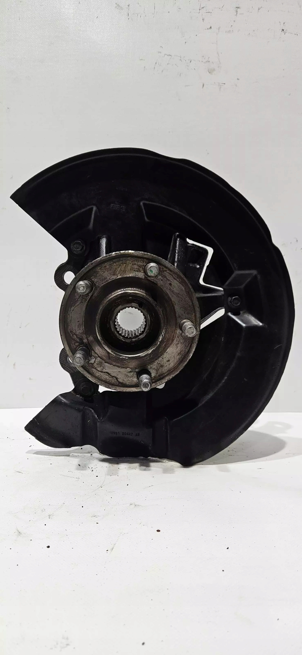 поворотный кулак KUGA MK2 13-19 2.0