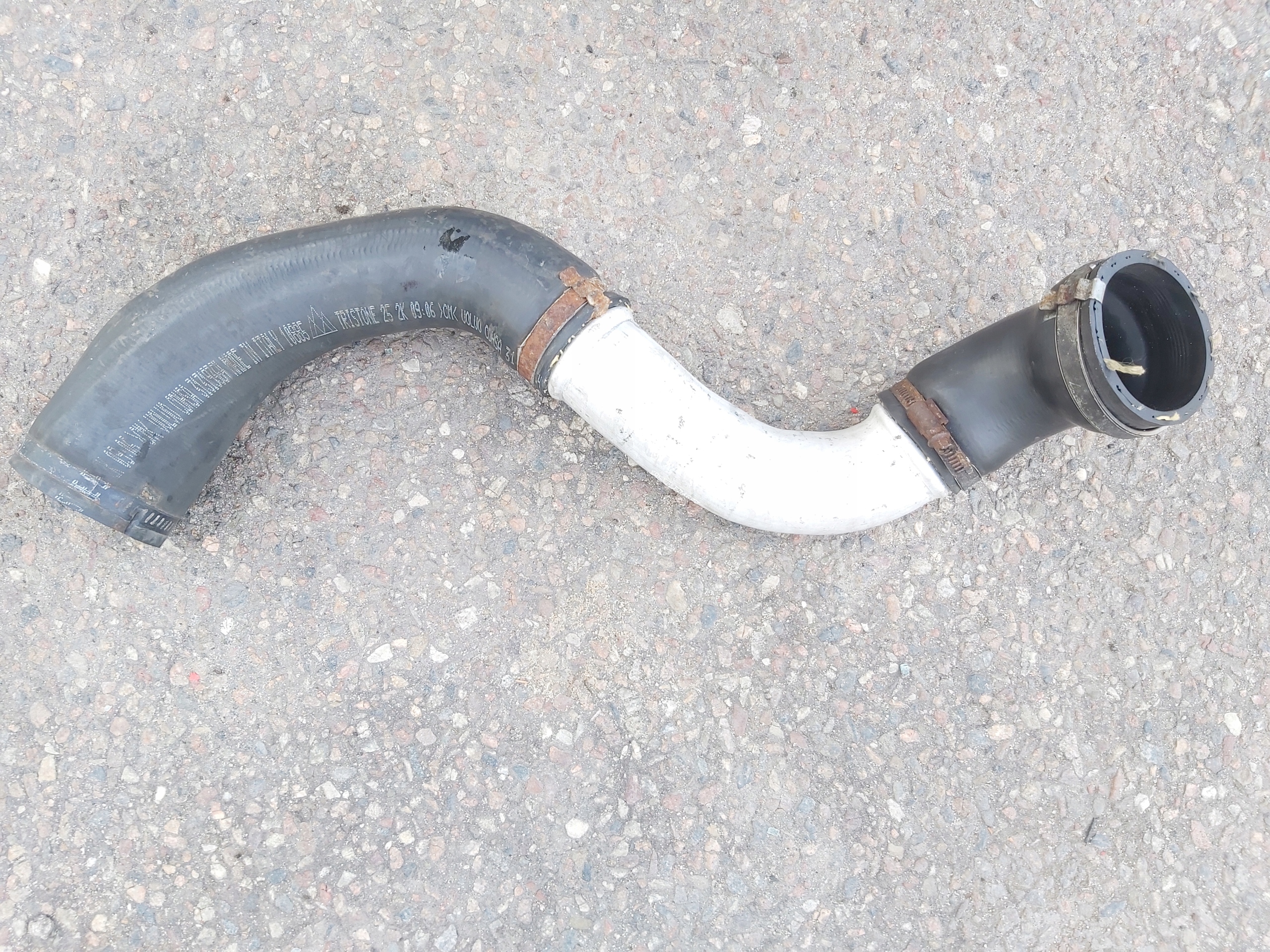 pipe air hose 31325041 VOLVO V40 II 2.0D
