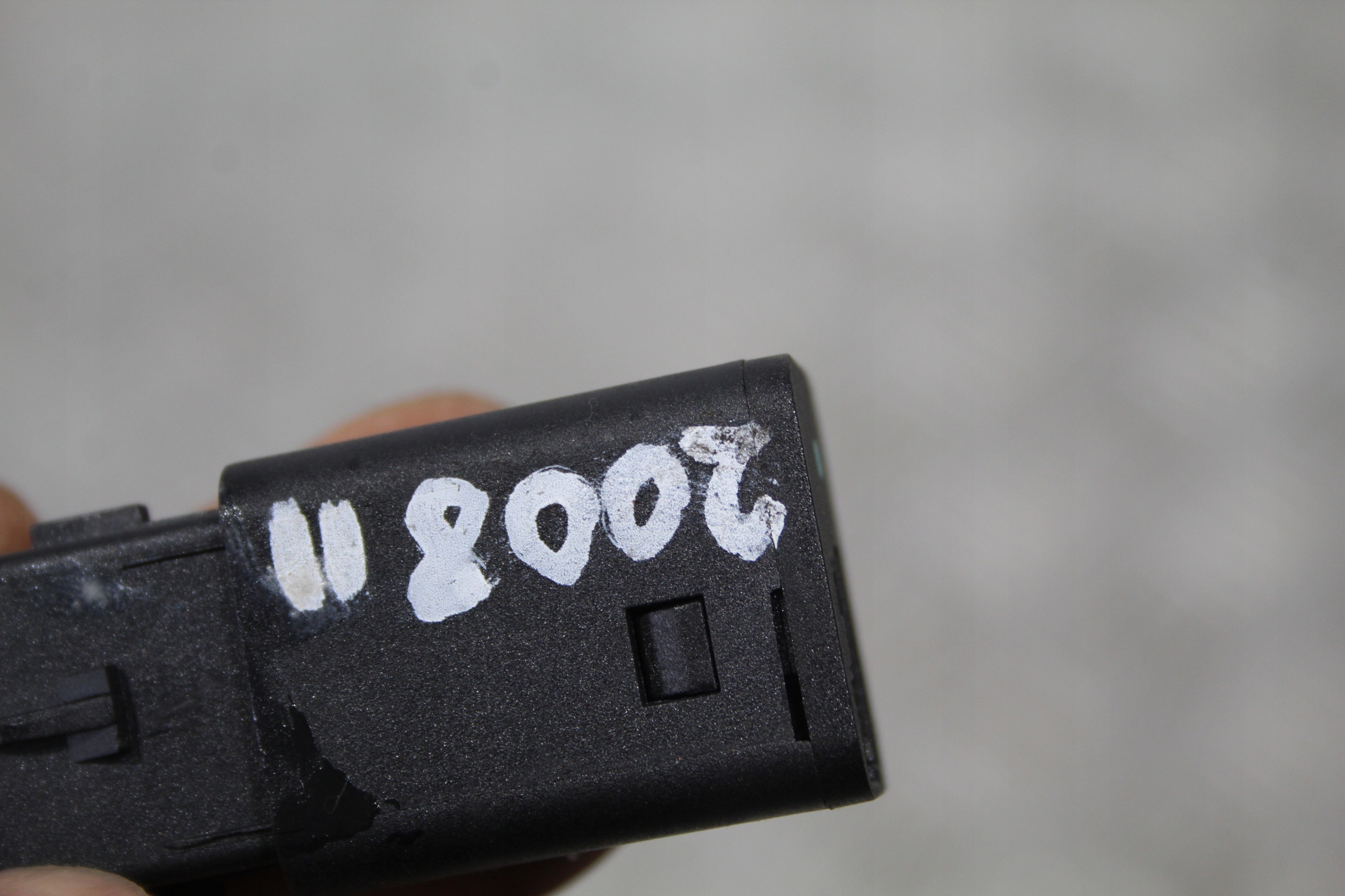 adapter USB TYPU C PEUGEOT 2008 II 2 98313506DX