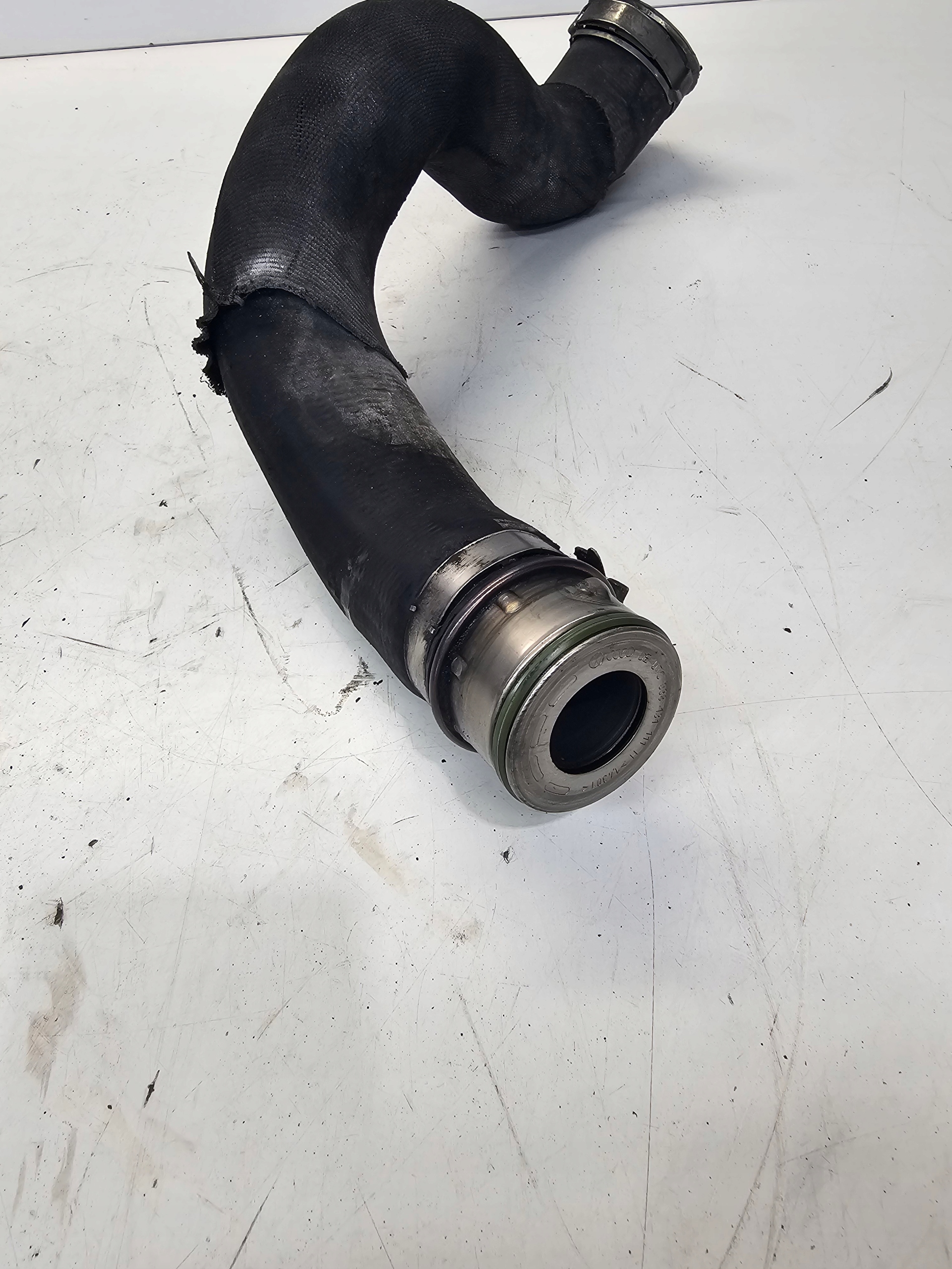 trouba hadice intercoolera AUDI A6 C6 2.0 T 4F0145738Q