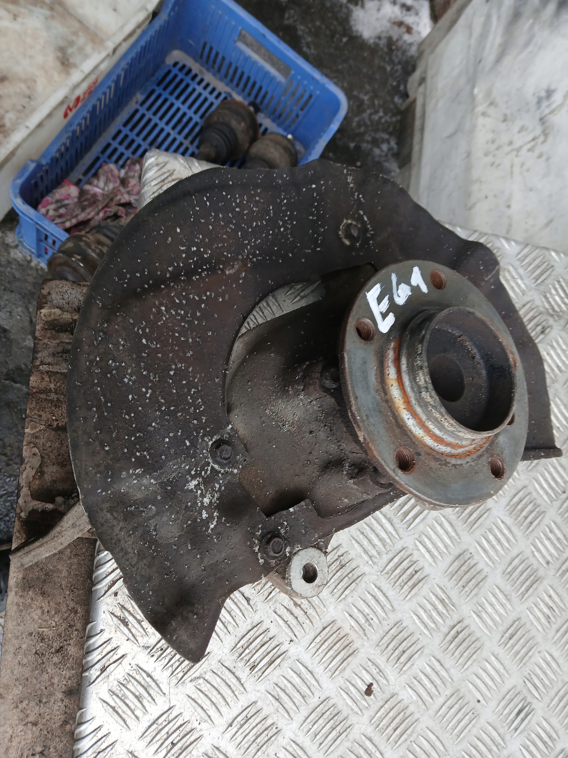BMW E60 E61 otoč čepu předek levá nebo pravá