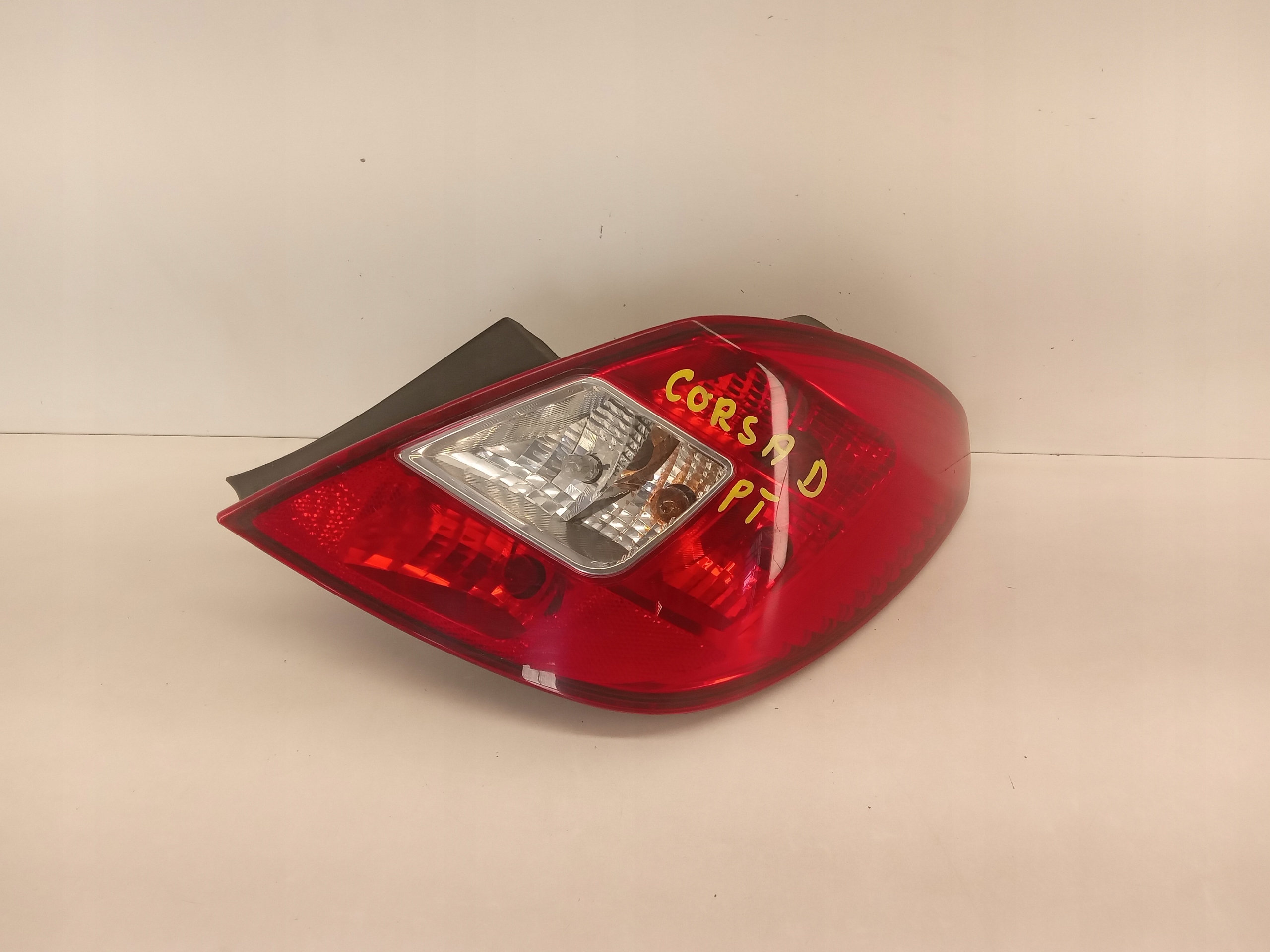 LAMPA PRAWA TYLNA TYŁ OPEL CORSA D 07-14