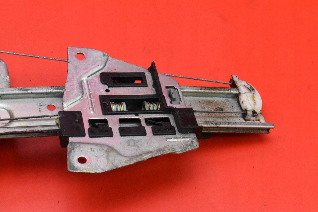 window regulator right rear part MITSUBISHI GRANDIS 03-11