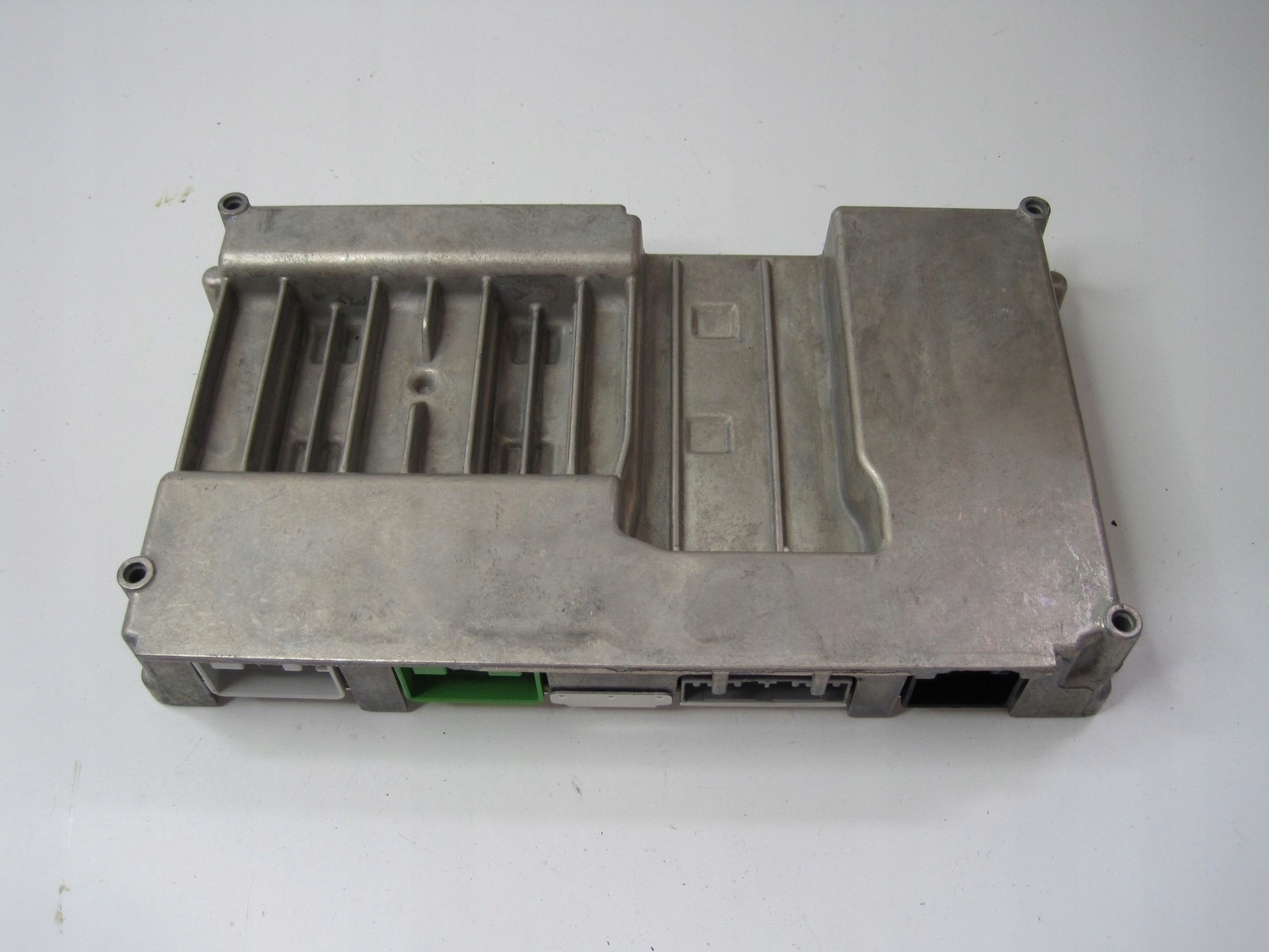 Moduł wzmacniacz radia Range Rover Velar L560 R8A2-19C164-CA