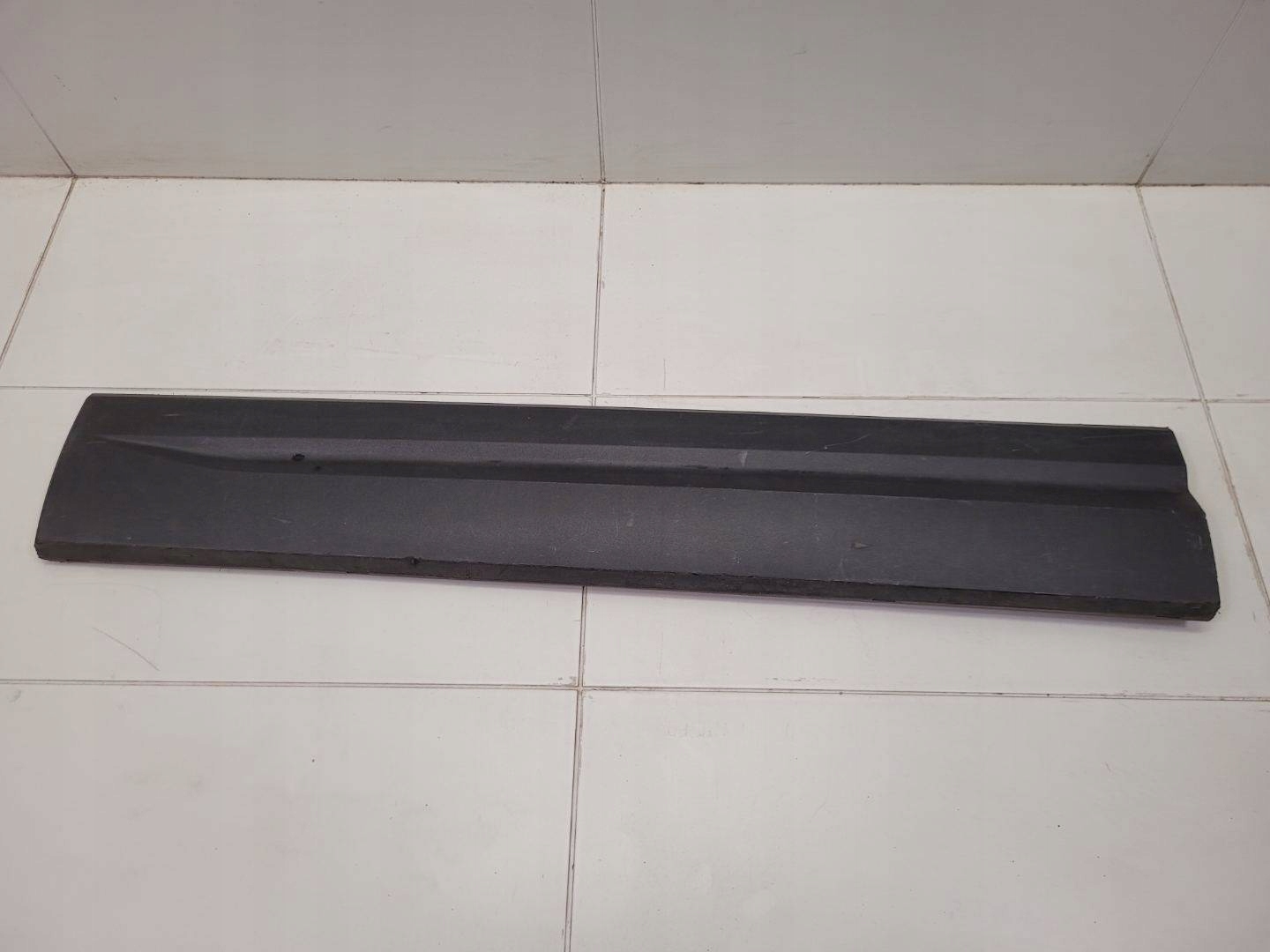 moulding door front left side SEAT Ateca 2019